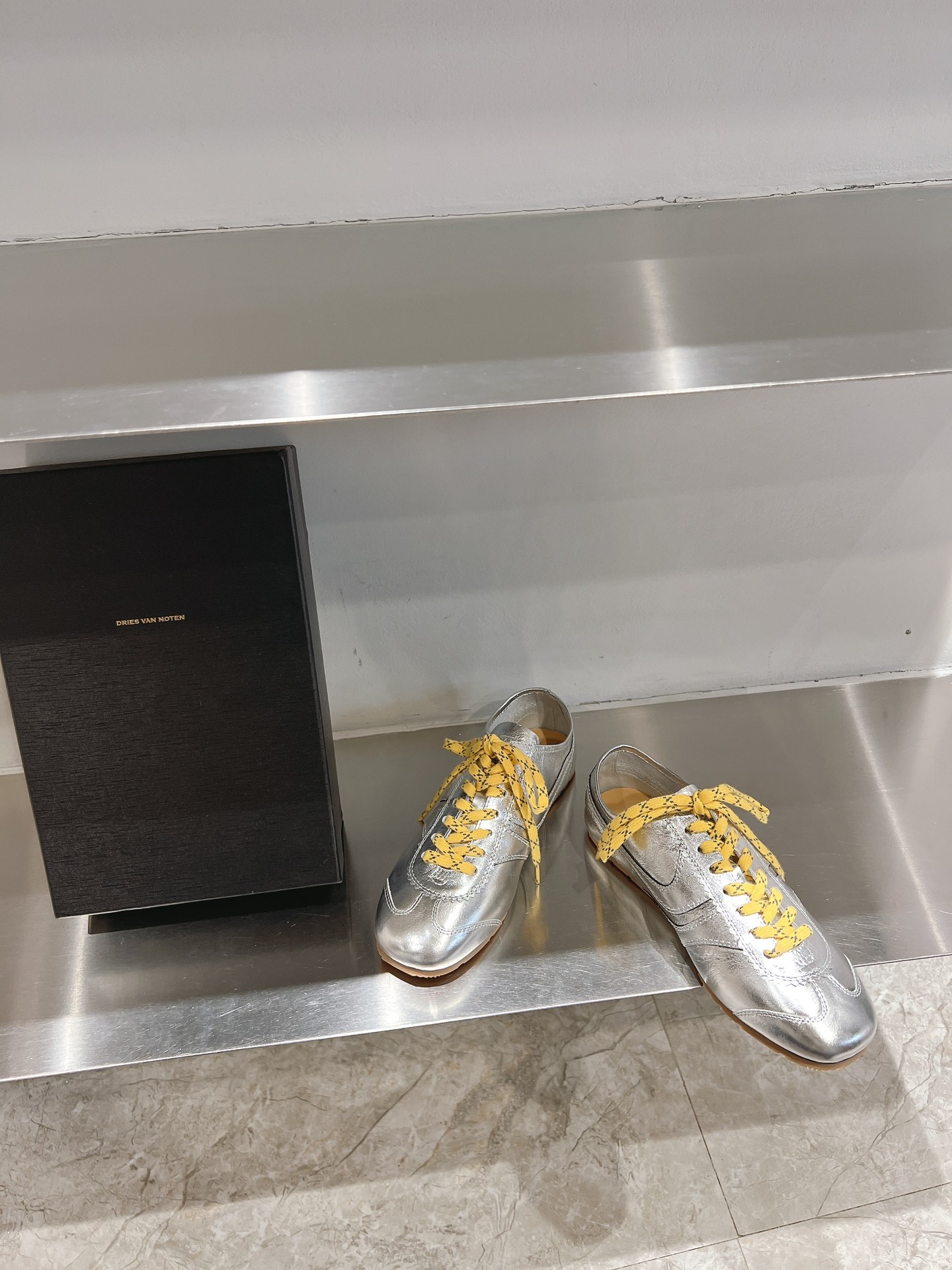 Dries Van Noten Jr. DVDR German Sneakers for Couples: Marathon Leisure Style. - 图片 4