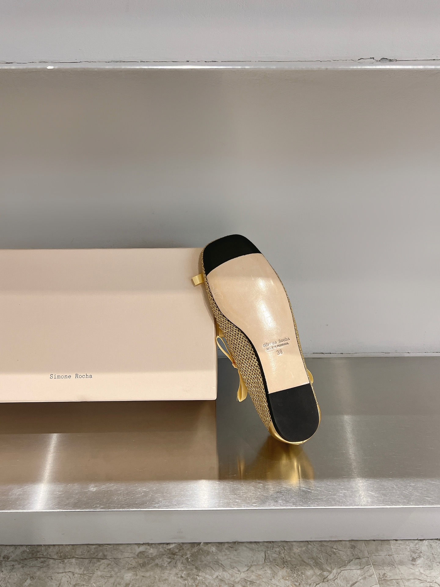 Title: Simone Rocha 24-Spring-Summer Ballet Shoe Collection Summary Summary: Unique romantic crochet shoes with plum pearls, butterflies, and Italian fabrics in sizes 35-39. Size - 图片 9