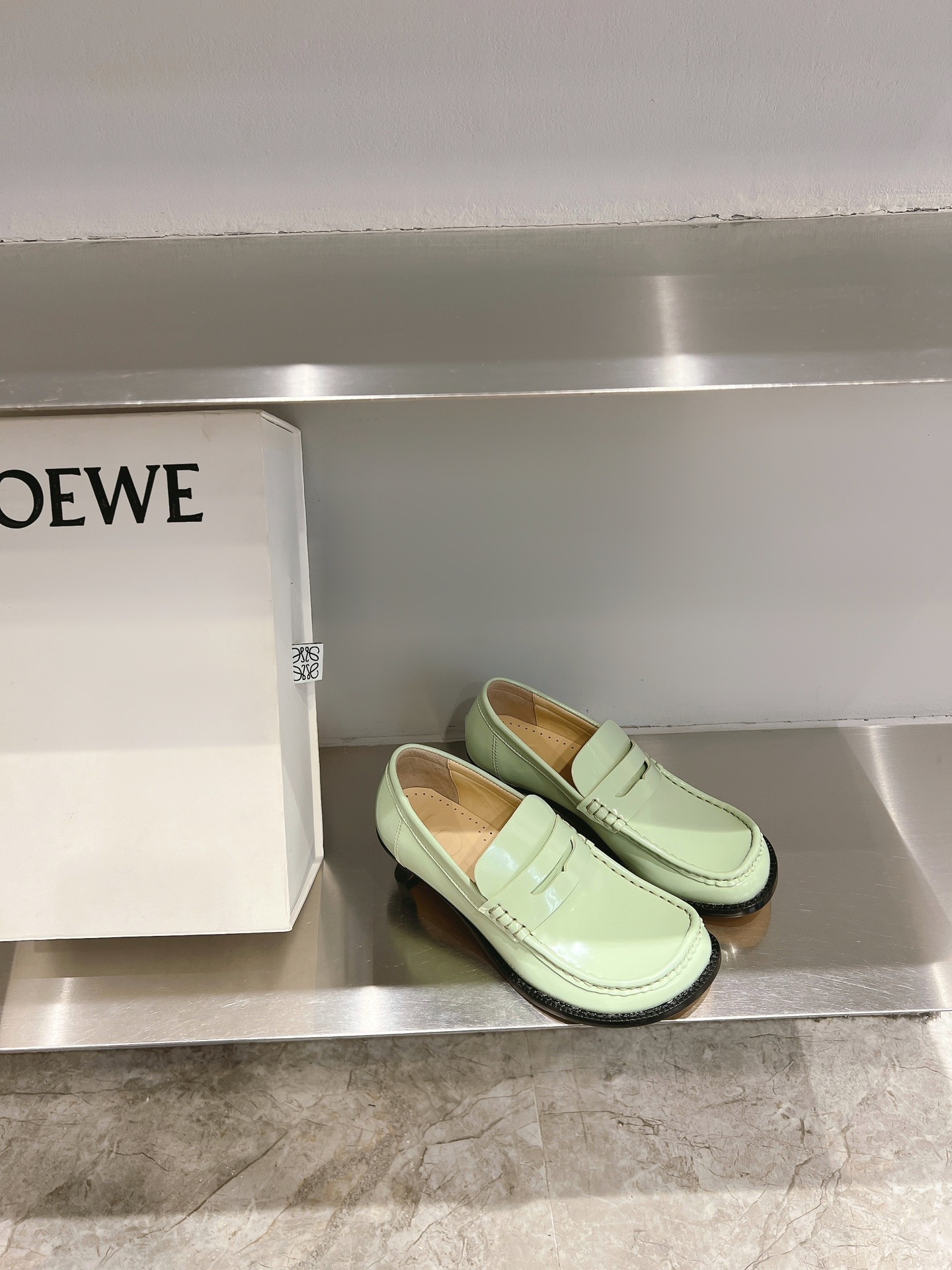 Loewe 2024 Shoe Collection: Campo Mary Jane with Retro-inspired Design - 图片 2
