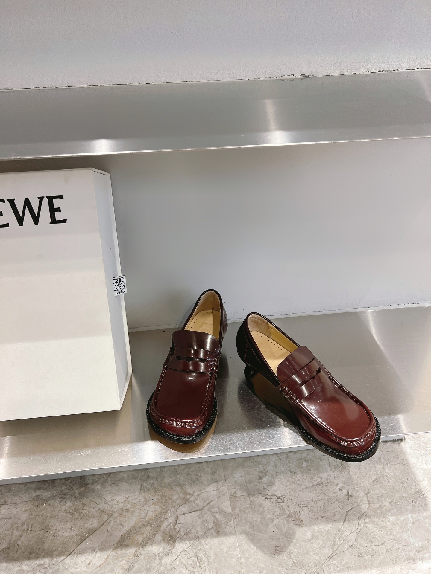 Loewe 2024 Shoe Collection: Campo Mary Jane with Retro Sculptures - 图片 3