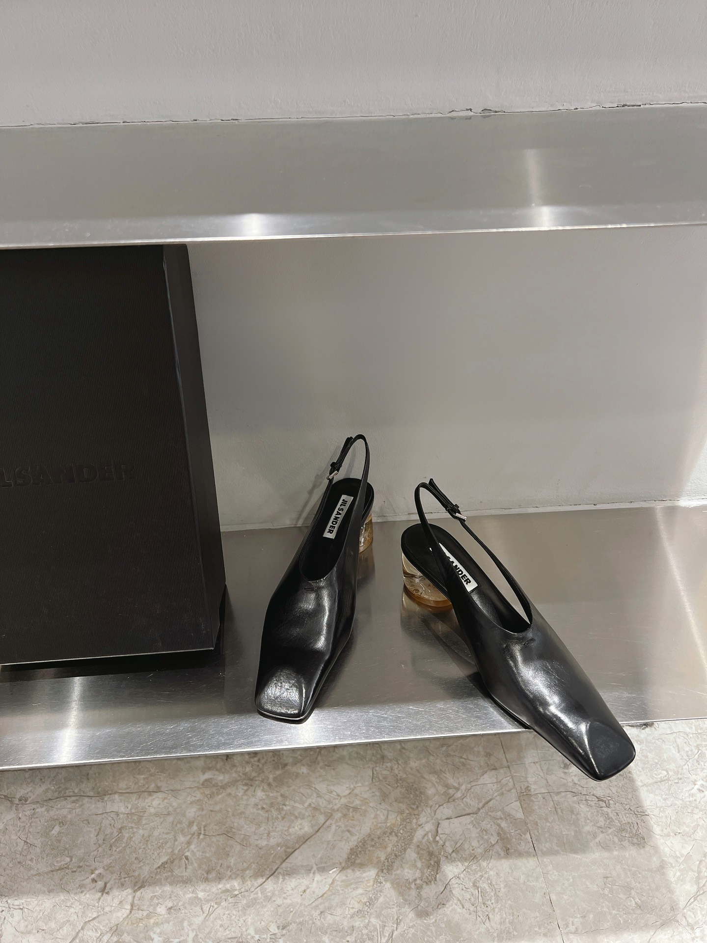 JIL SANDER 24 SS Crystal Single Shoe Collection: Light, Comfortable, Elegant, and Unique - 图片 2