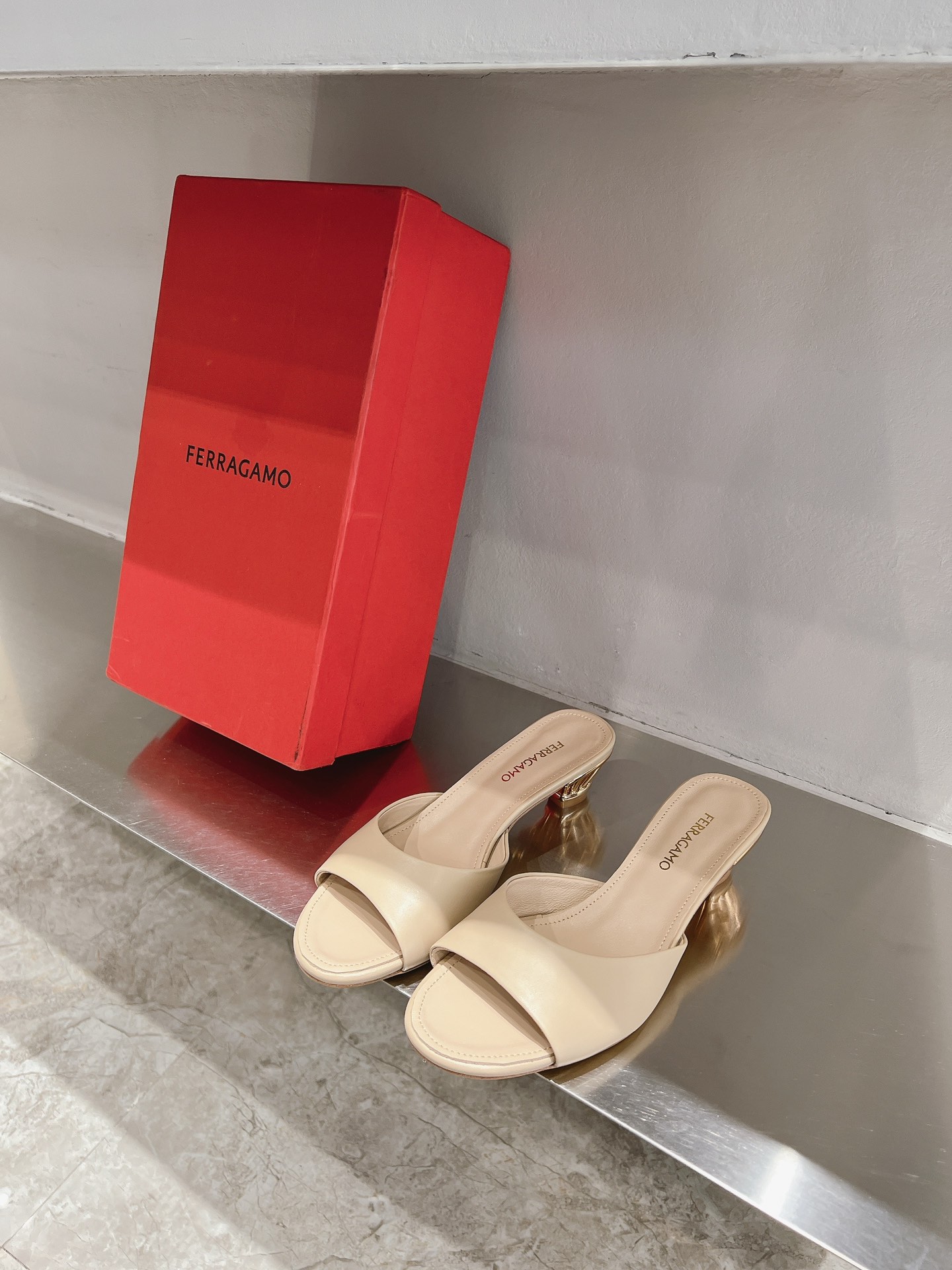New Feragamo SS24 Shoes: Stylish Design with Quality Materials, Perfect for Fashion Enthusiasts. - 图片 5