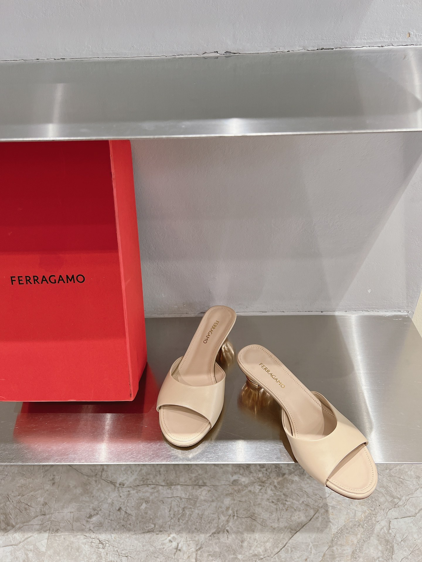 New Feragamo SS24 Shoes: Stylish Design with Quality Materials, Perfect for Fashion Enthusiasts. - 图片 3