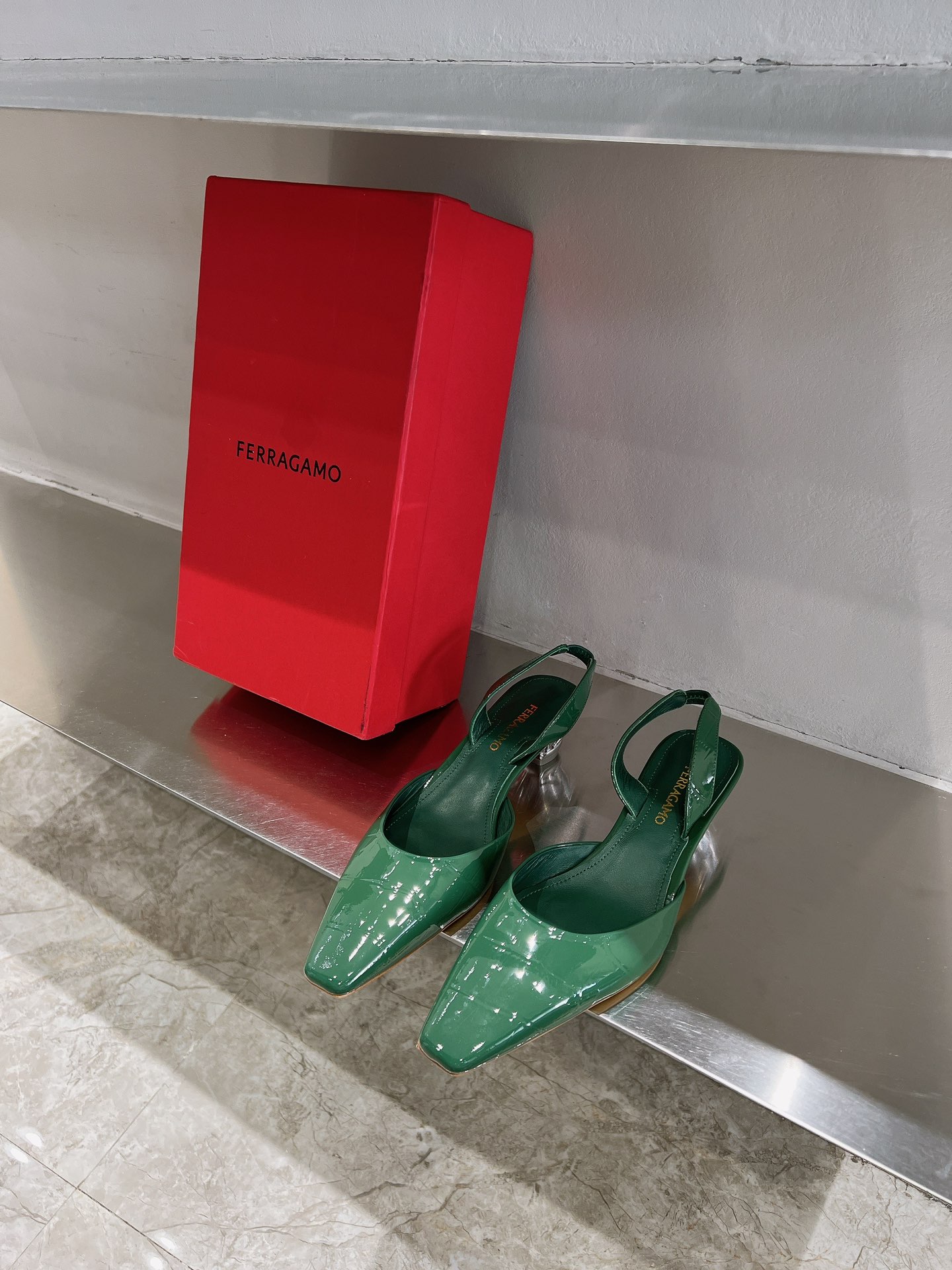 New Feragamo SS24 Shoes: Stylish Design with High-Quality Materials and Unique Details - 图片 5