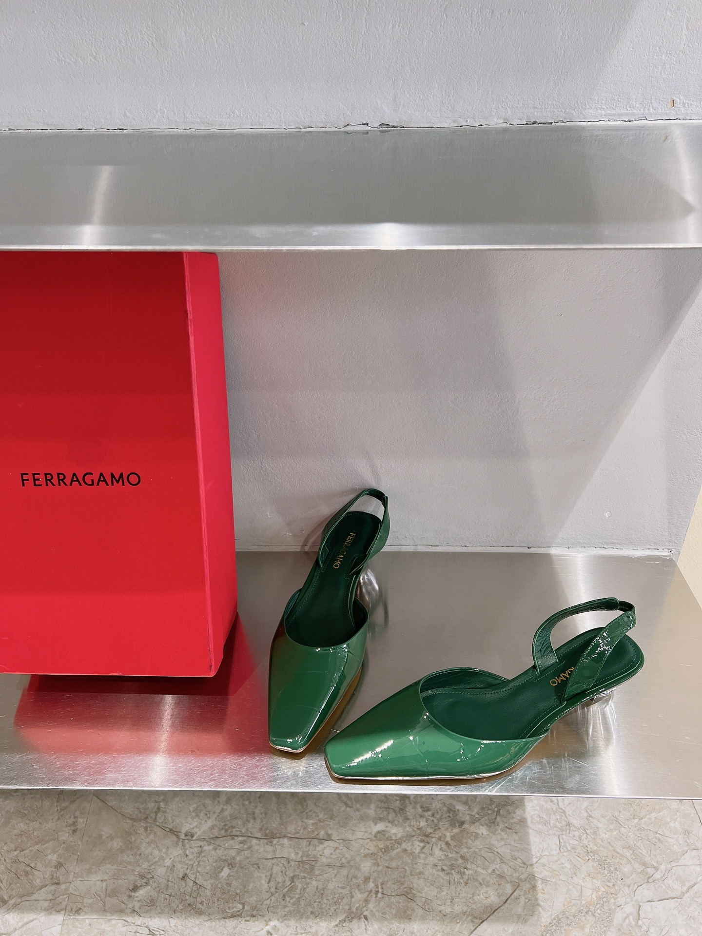 New Feragamo SS24 Shoes: Stylish Design with High-Quality Materials and Unique Details - 图片 4
