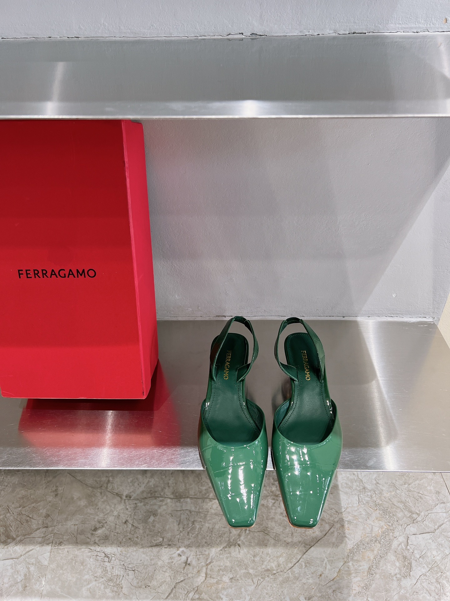 New Feragamo SS24 Shoes: Stylish Design with High-Quality Materials and Unique Details - 图片 1