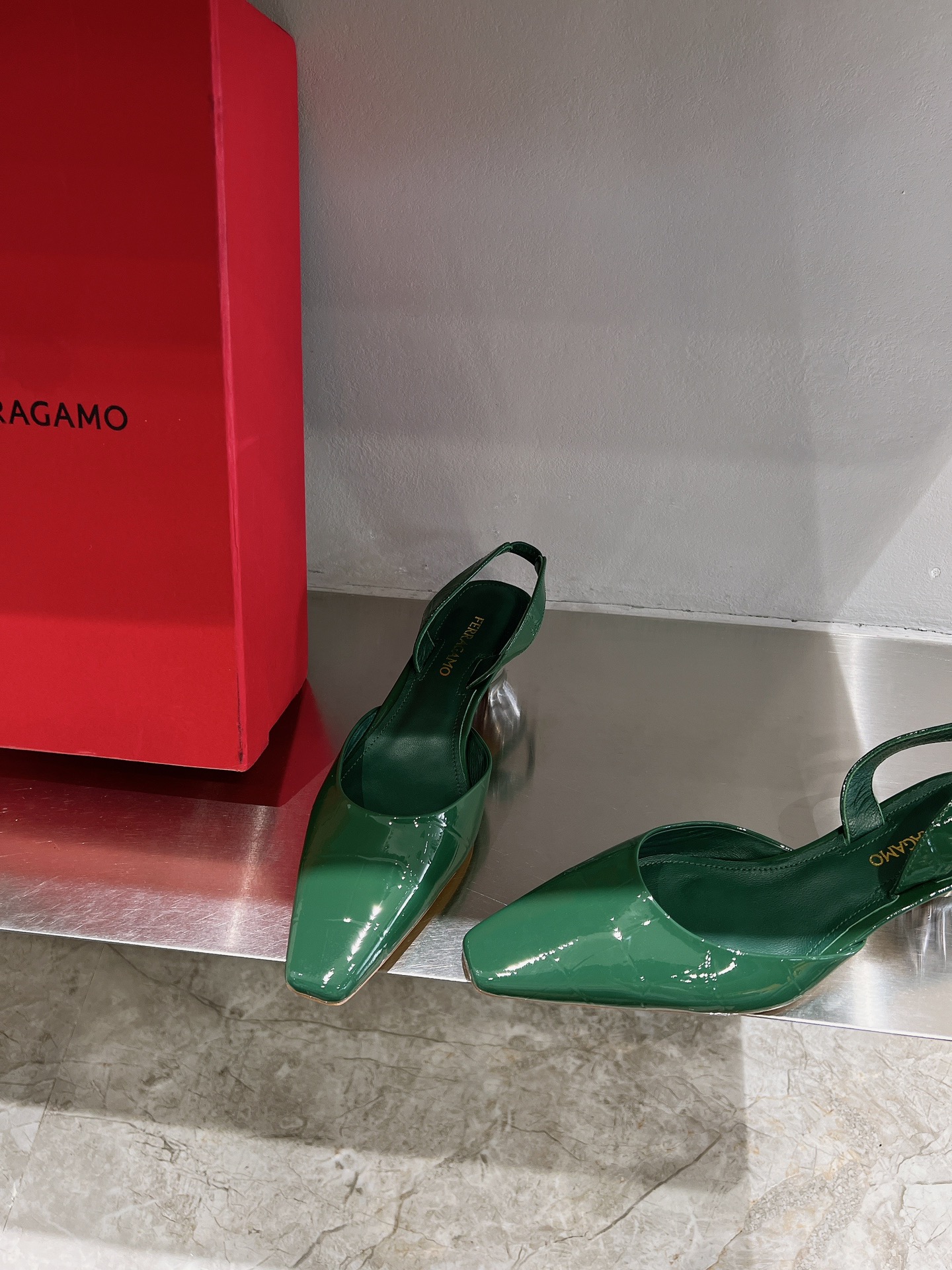New Feragamo SS24 Shoes: Stylish Design with High-Quality Materials and Unique Details - 图片 7