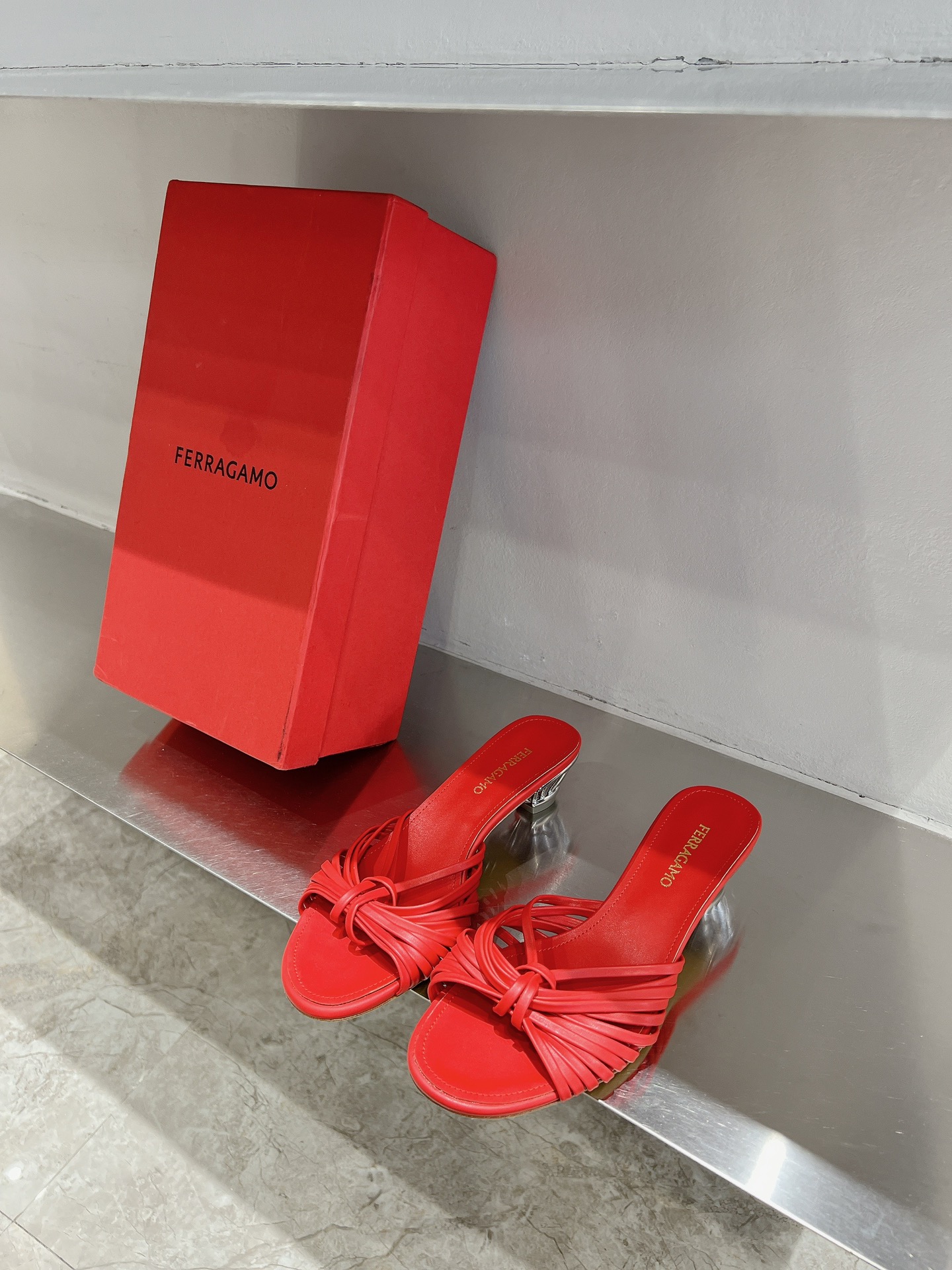 New Feragamo SS24 Shoes with Stylish Design and Quality Materials, Available in Various Sizes. - 图片 5