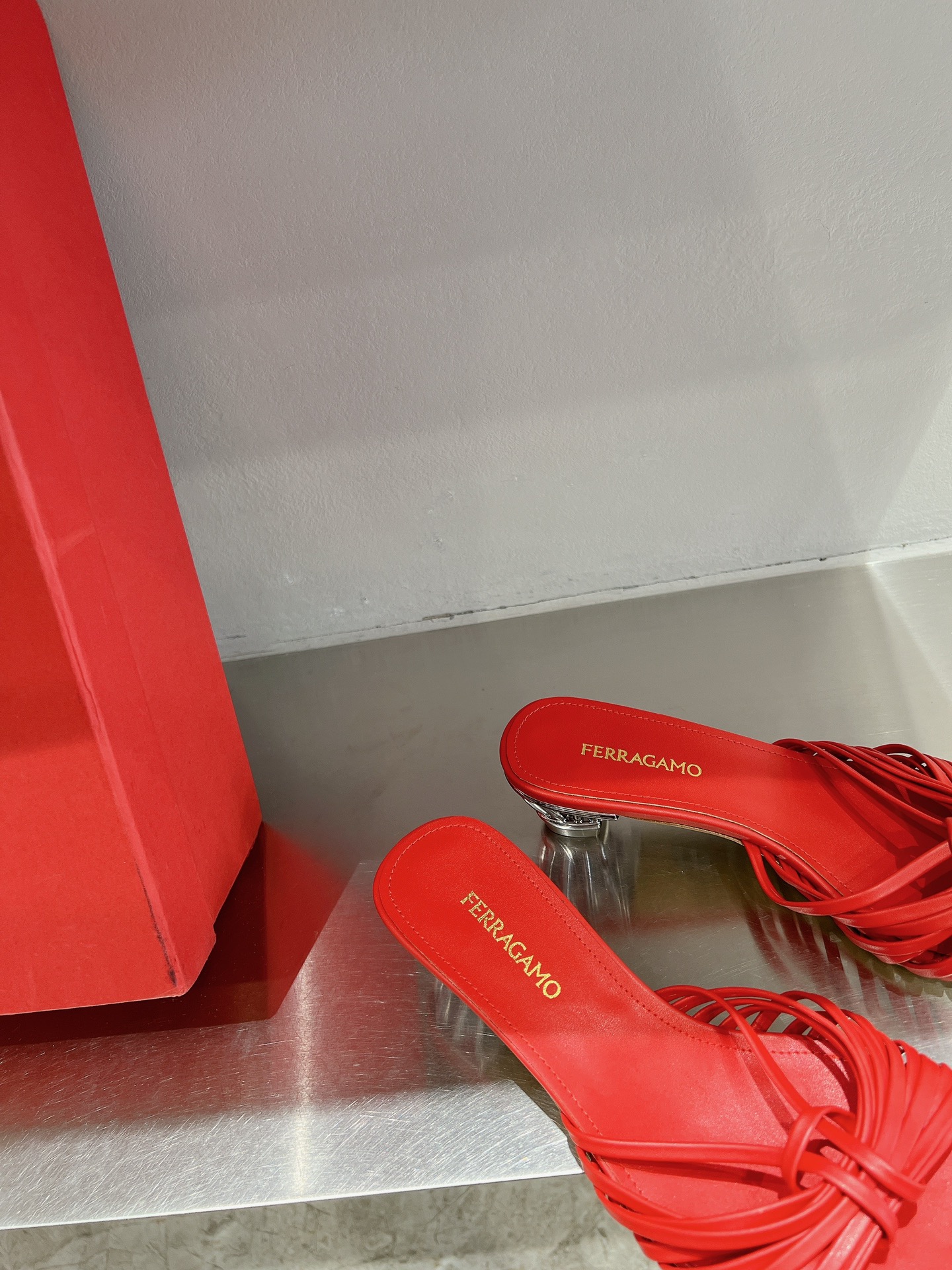 New Feragamo SS24 Shoes with Stylish Design and Quality Materials, Available in Various Sizes. - 图片 8