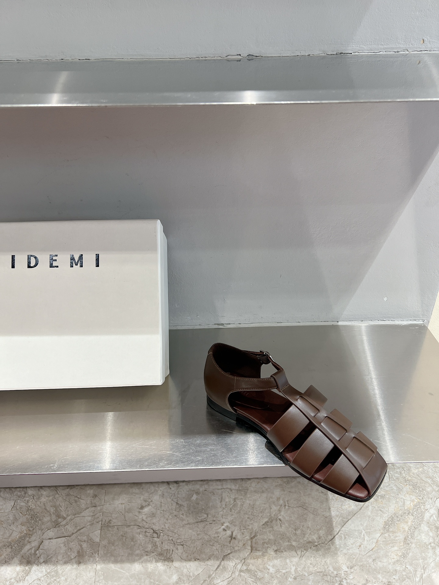 High-Quality Design-Sensitive Roman Sandals for Modern Women: Comfortable, Fashionable, and Sexy - 图片 6