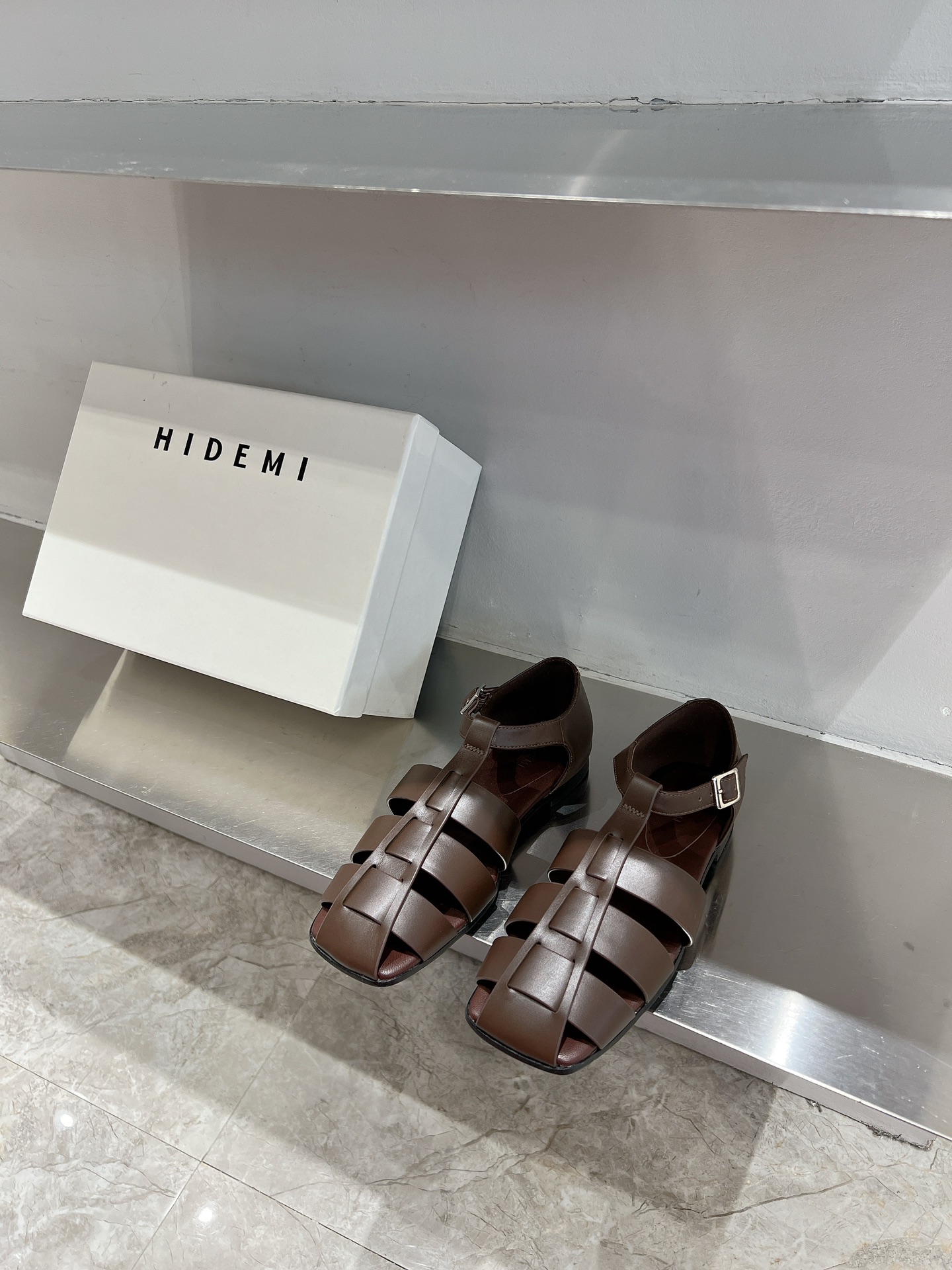 High-Quality Design-Sensitive Roman Sandals for Modern Women: Comfortable, Fashionable, and Sexy - 图片 5