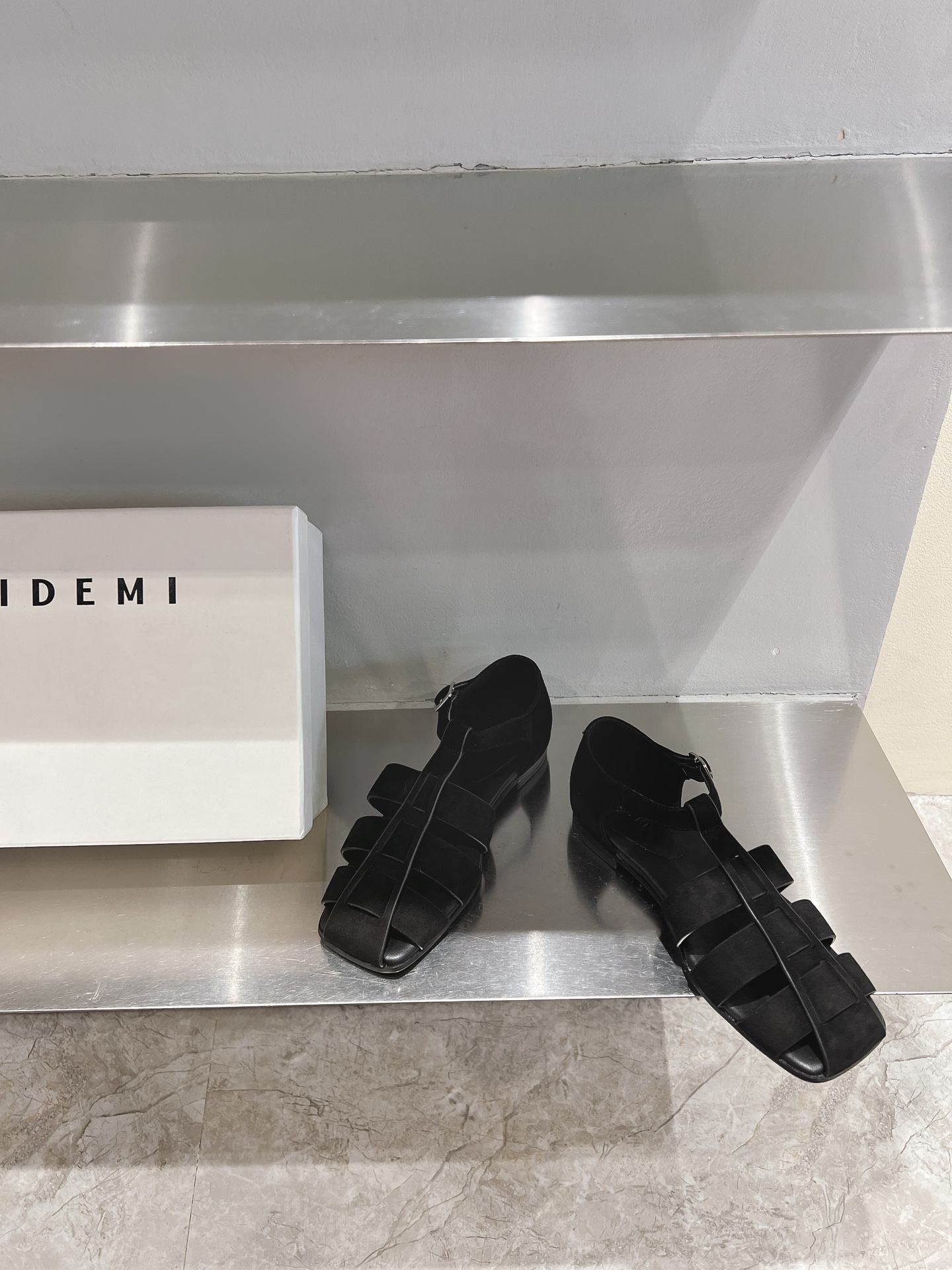 High-Quality Roman Sandals: Modern Art-inspired Design for Brave, Sexy, Modern Women - 图片 3