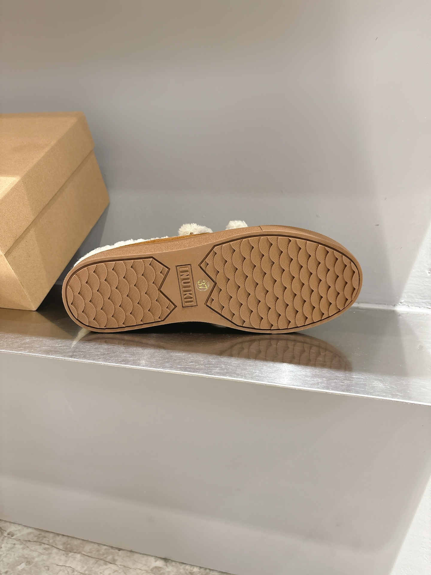 Inukll 24ss Double-Flush Slippers: Cozy Winter Magic with Cow Velvet and Lambswool - 图片 9