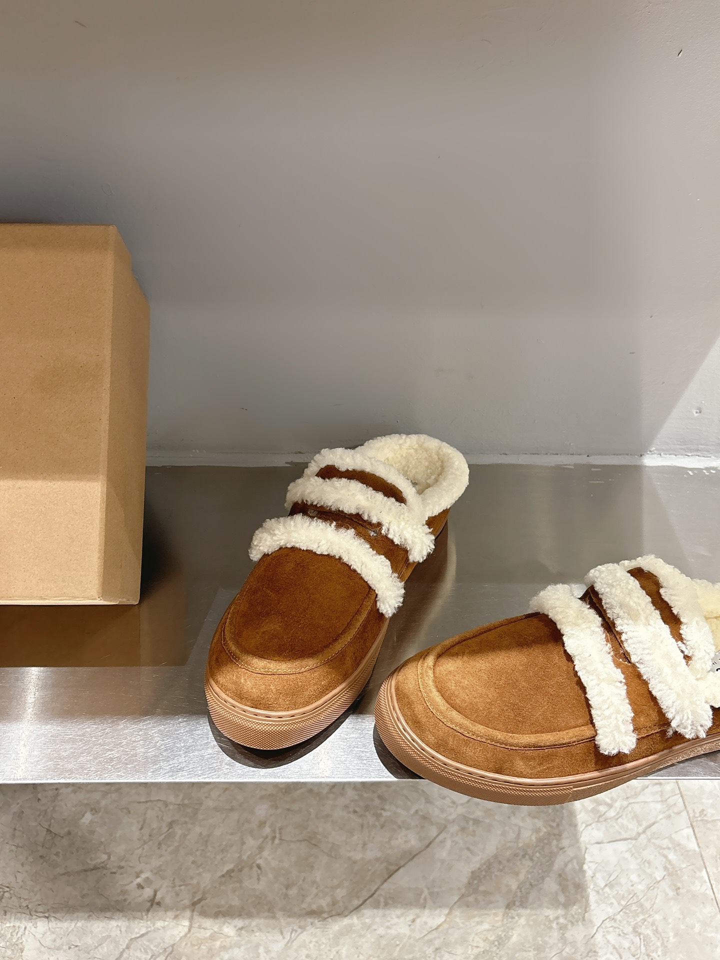 Inukll 24ss Double-Flush Slippers: Cozy Winter Magic with Cow Velvet and Lambswool - 图片 7