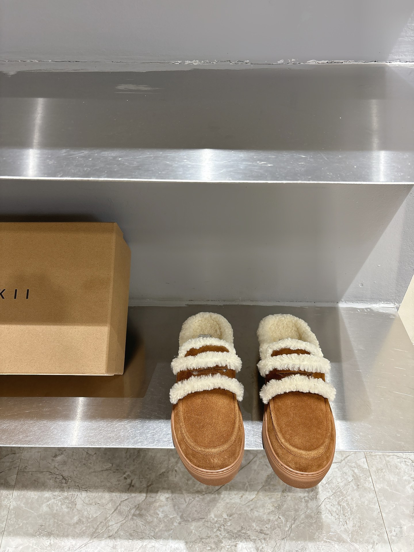 Inukll 24ss Double-Flush Slippers: Cozy Winter Magic with Cow Velvet and Lambswool