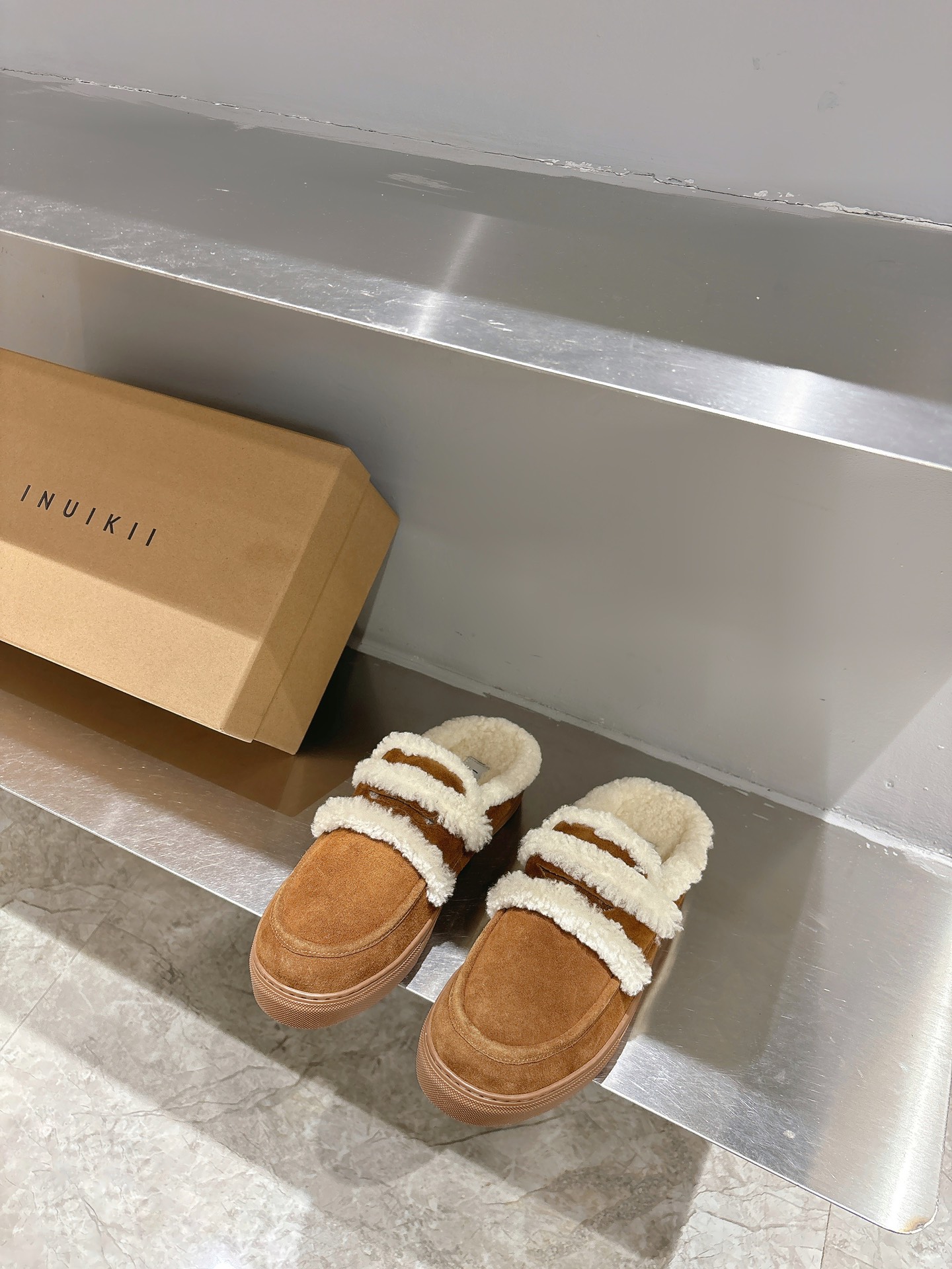 Inukll 24ss Double-Flush Slippers: Cozy Winter Magic with Cow Velvet and Lambswool - 图片 5