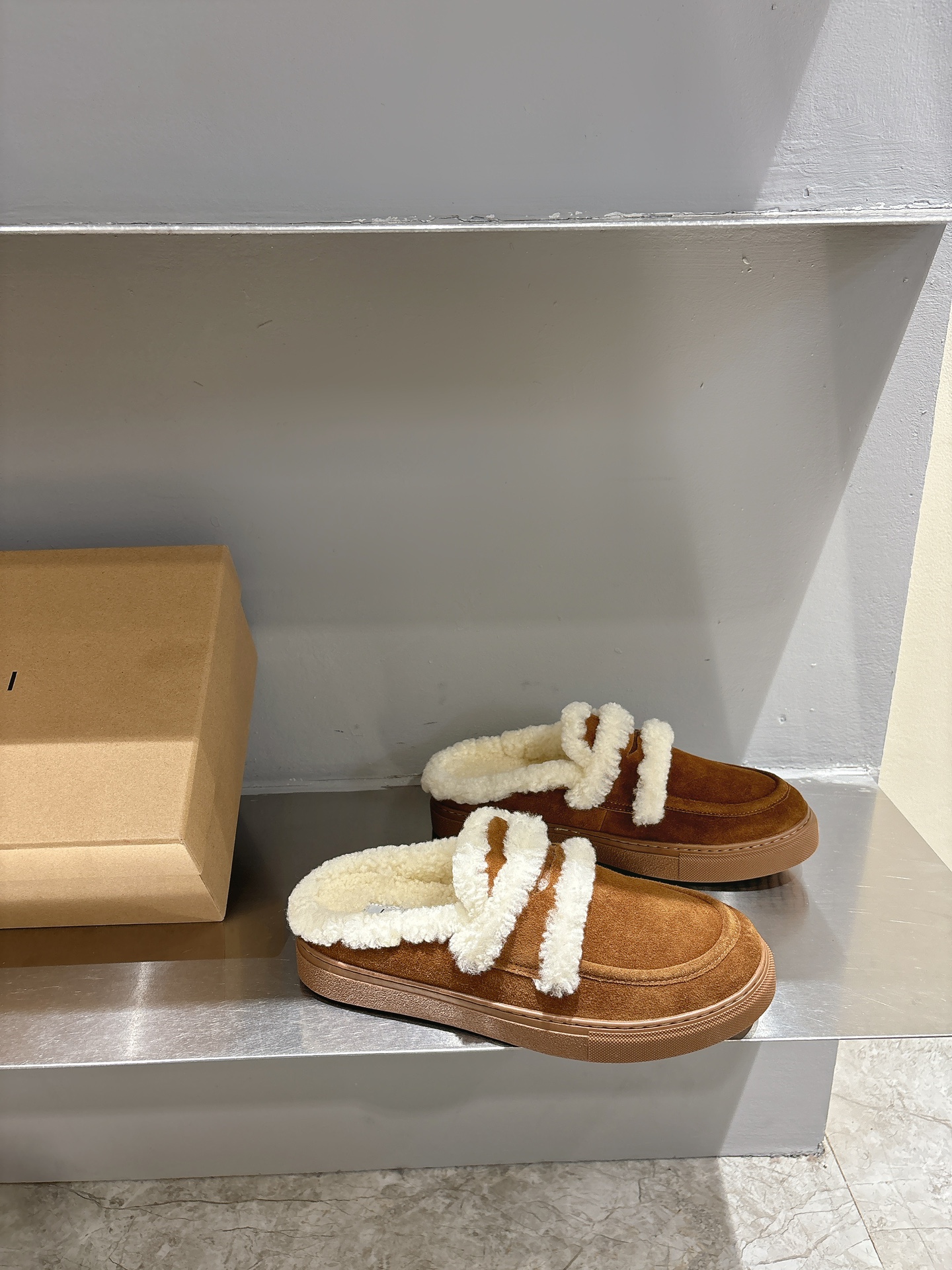 Inukll 24ss Double-Flush Slippers: Cozy Winter Magic with Cow Velvet and Lambswool - 图片 2