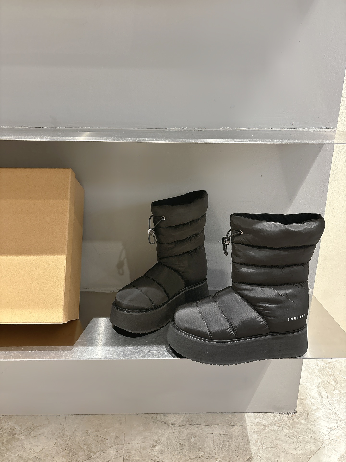 2024 Trendy INUIKII Snow Boots with Zirconium Fabric and Skate-Proof Soles - 图片 4