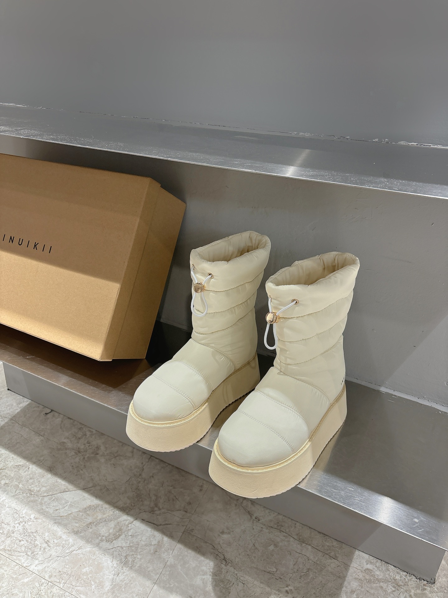 2024 INUIKII Snow Boots: Hot Winter Fashion with Zirconium Fabric and Skate-Proof Soles - 图片 5