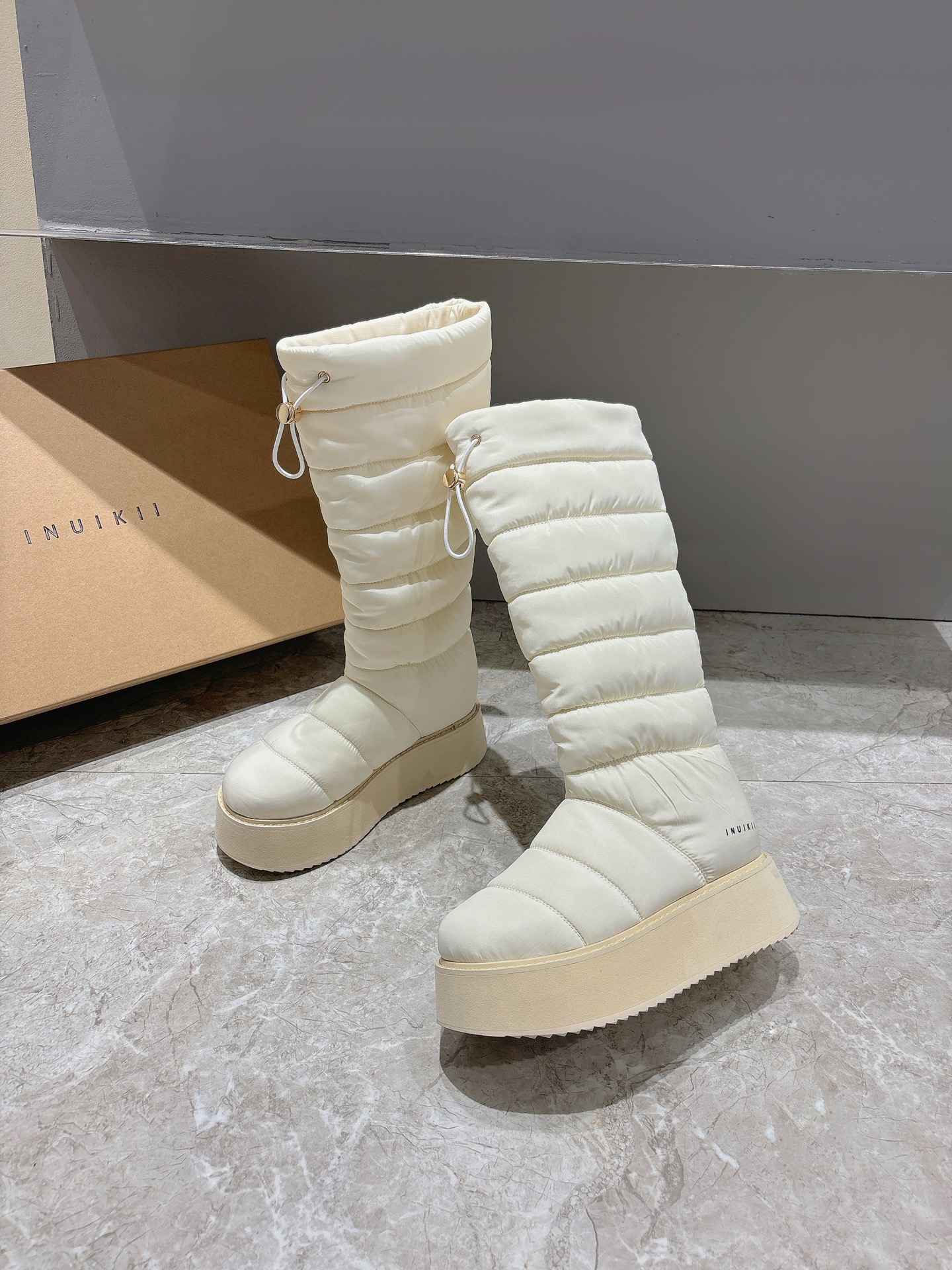 2024 INUIKII Snow Boots: Hot Winter Trend with Zirconium Fabric and Skate-Proof Soles - 图片 5