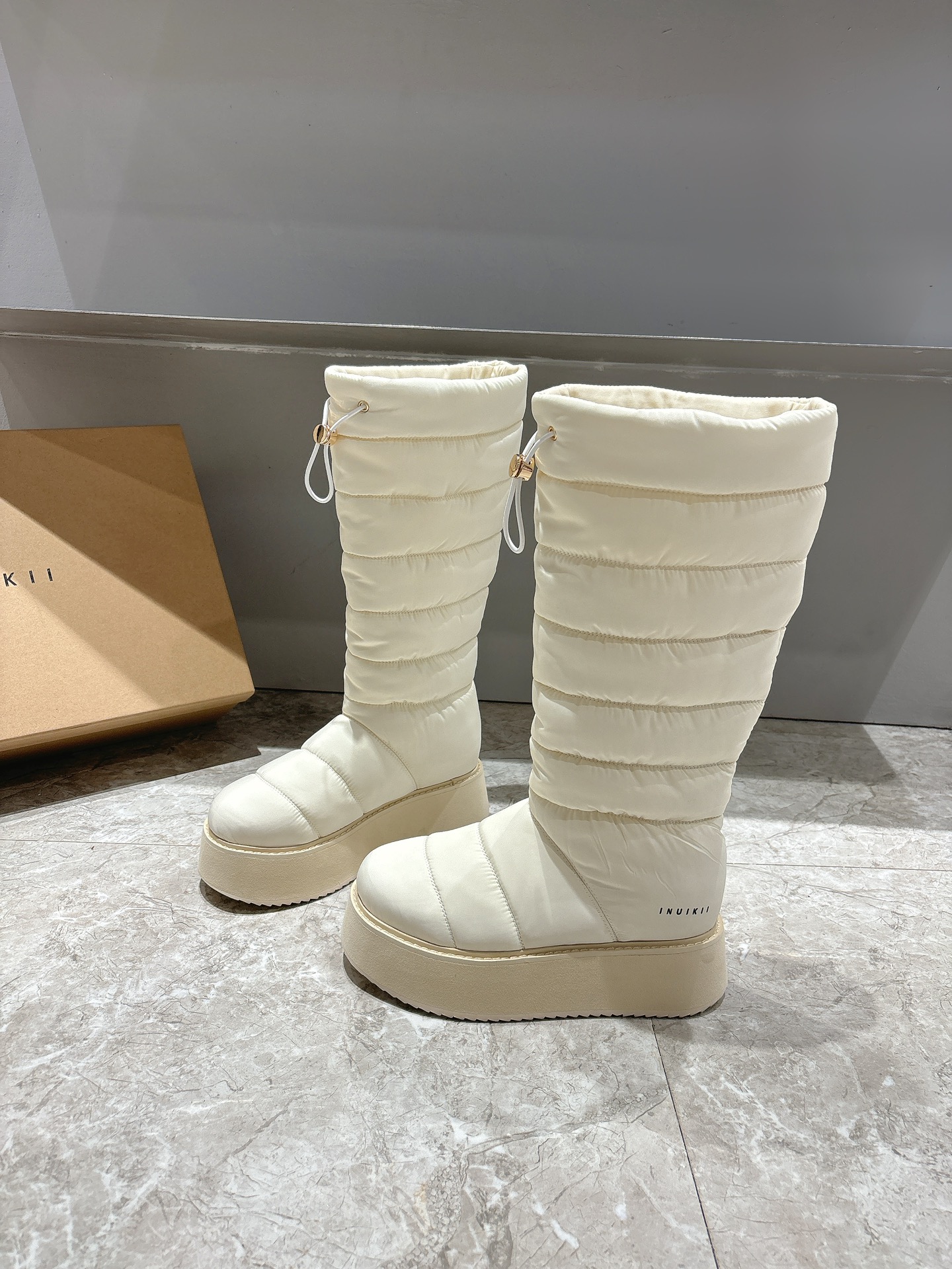 2024 INUIKII Snow Boots: Hot Winter Trend with Zirconium Fabric and Skate-Proof Soles - 图片 3