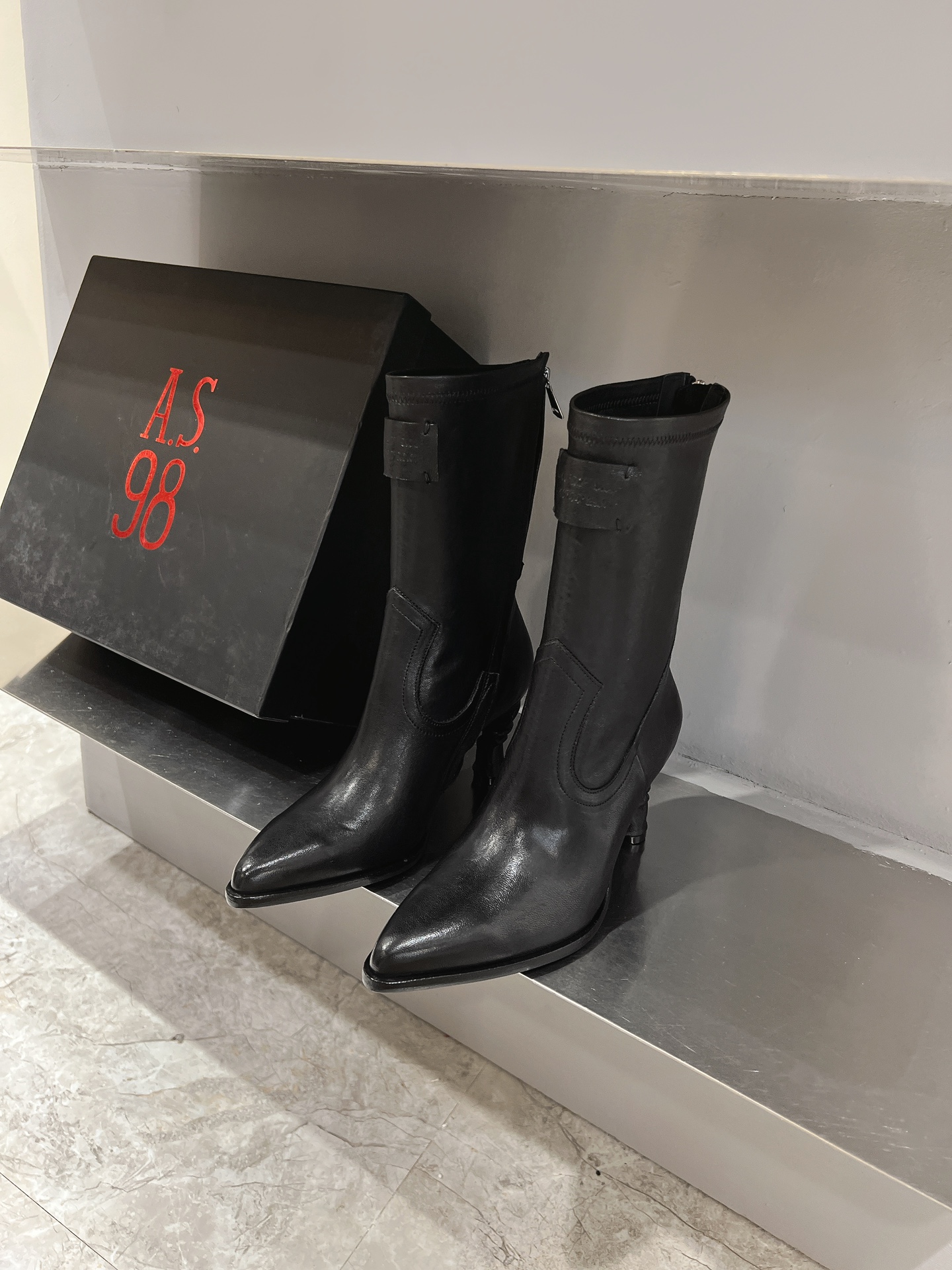 New AS98 Short Boots: Heavy-Duty Hand-Made Leather Work Boots, Code 35-39, 1000 Kyochi. - 图片 9