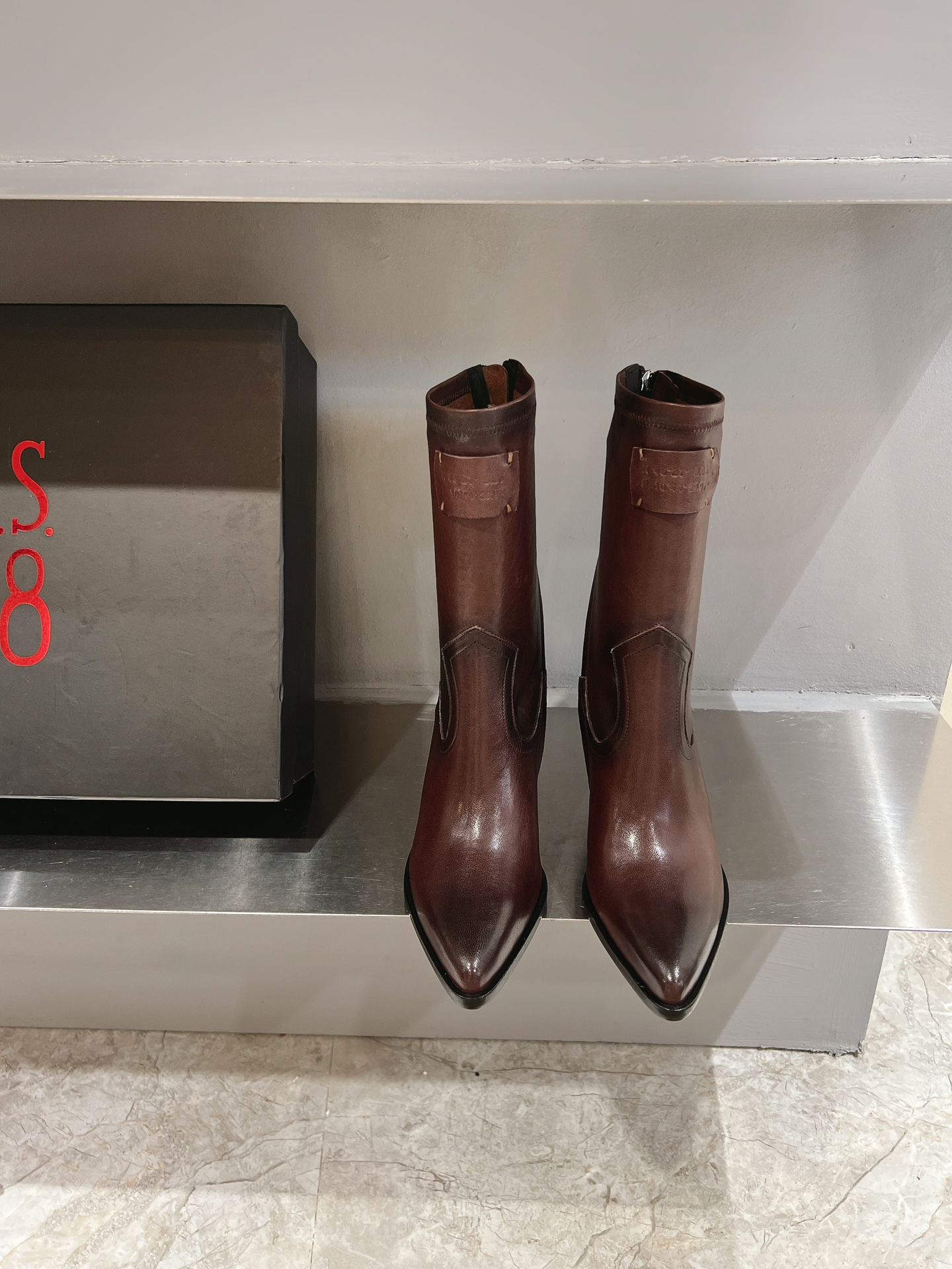 New AS98 Short Boots: Hand-Made Leather Work Boots, Heavy-Duty Quality. - 图片 3