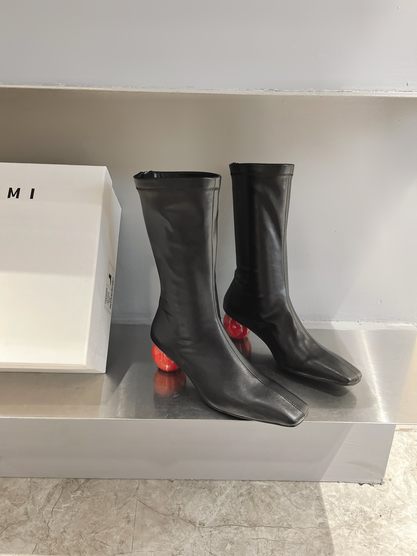Trendy Fall/Winter Shoes: Modern Art-Inspired, High-Quality, Comfortable, Fashionable Boots for Women - 图片 4