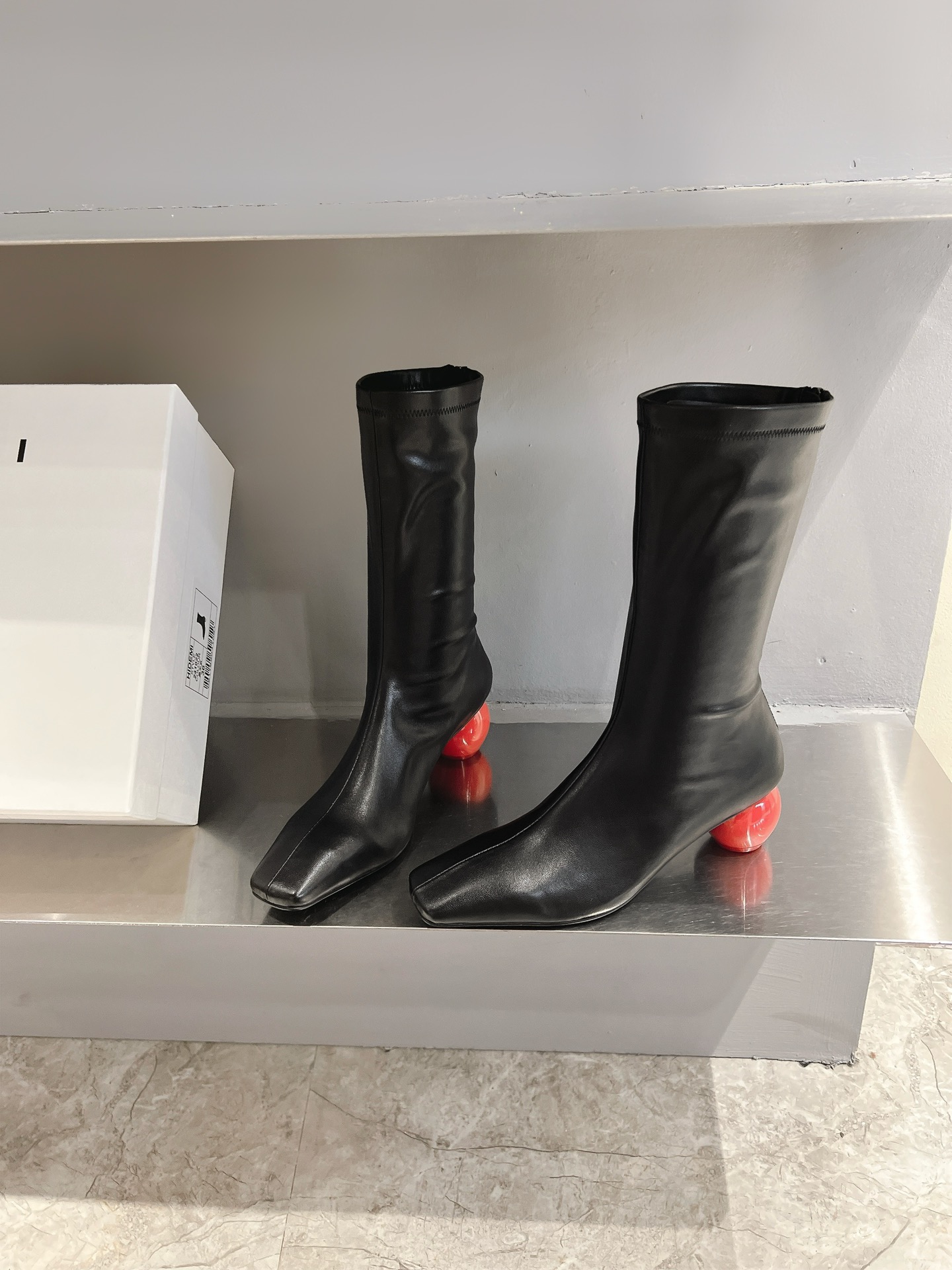 Trendy Fall/Winter Shoes: Modern Art-Inspired, High-Quality, Comfortable, Fashionable Boots for Women - 图片 3