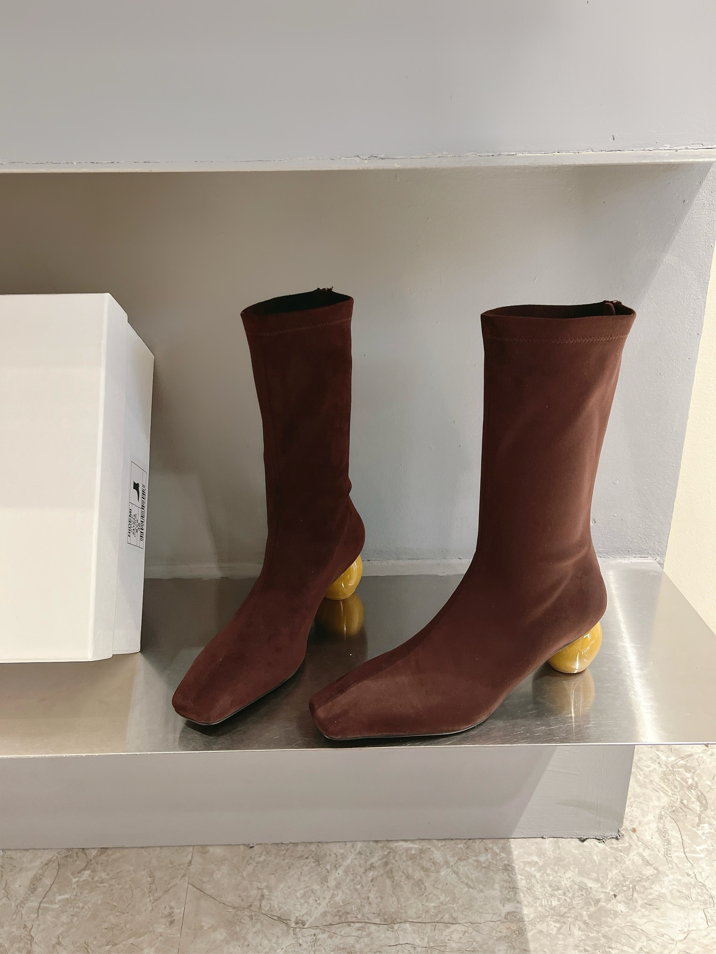 Trendy Fall/Winter Boots: High-Quality, Modern Style with Comfort and Fashion. - 图片 1