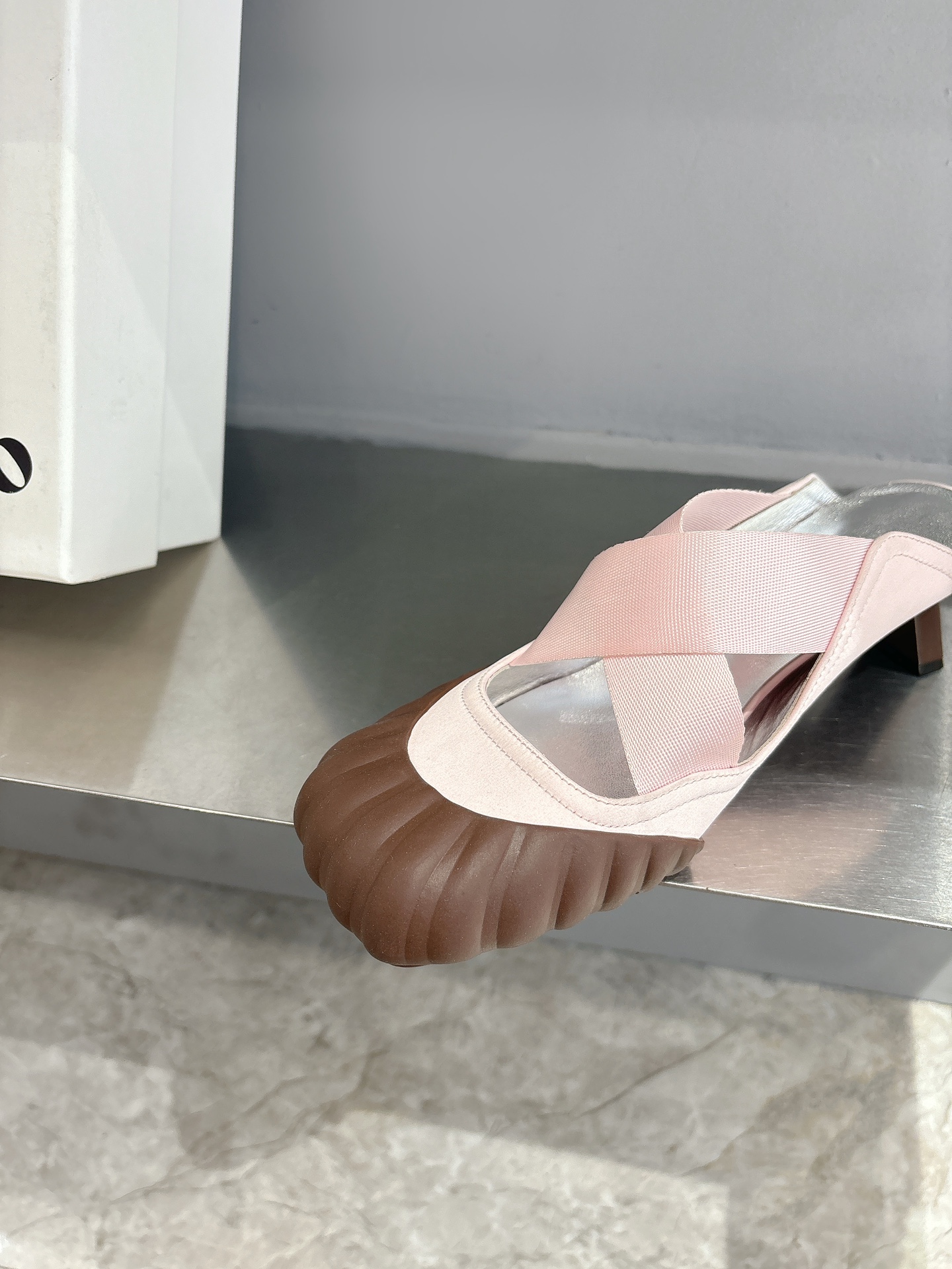 “Ballet Shoes Design Review: Lost in Echo 24s with Unique Features and Customization Options” - 图片 7