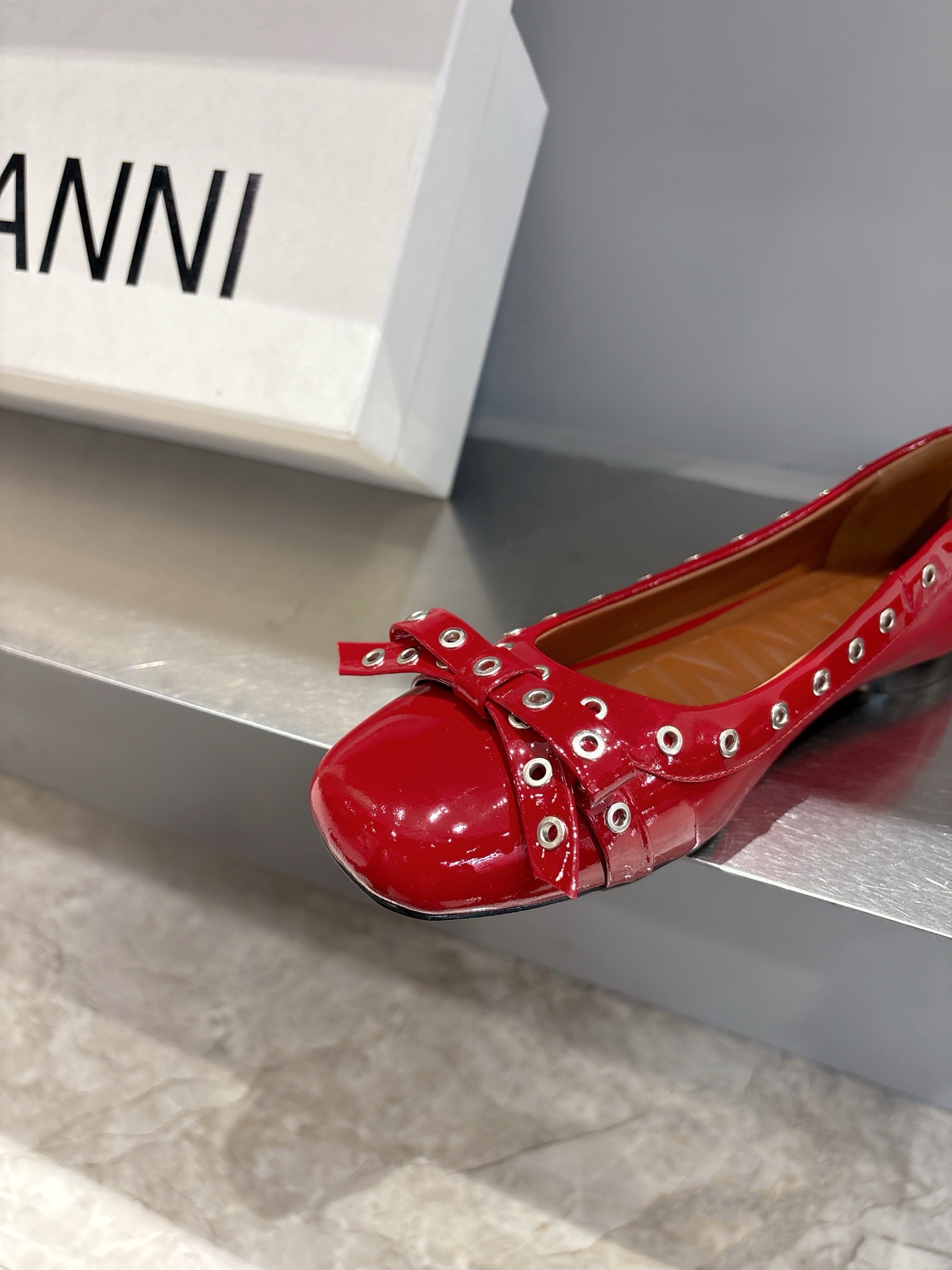 Ganni Spring Summer Ballerina Flats: Romantic French Style with Butterfly Design. - 图片 6