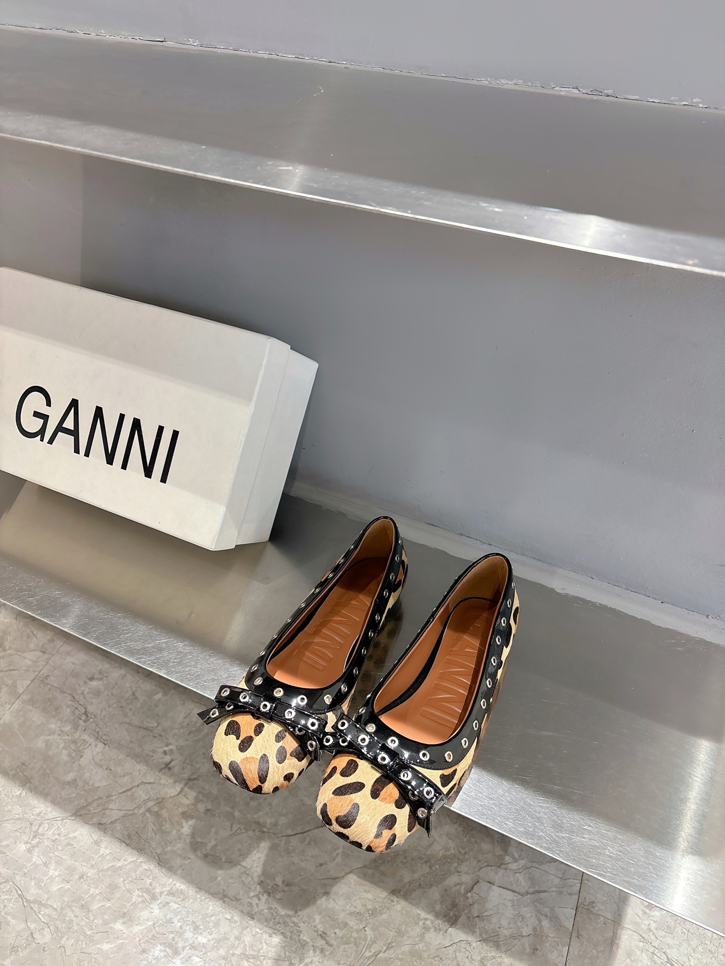 Ganni Spring/Summer Ballerina Flats: Romantic French Style with Butterflies Design. Comfortable and Impressive! - 图片 5