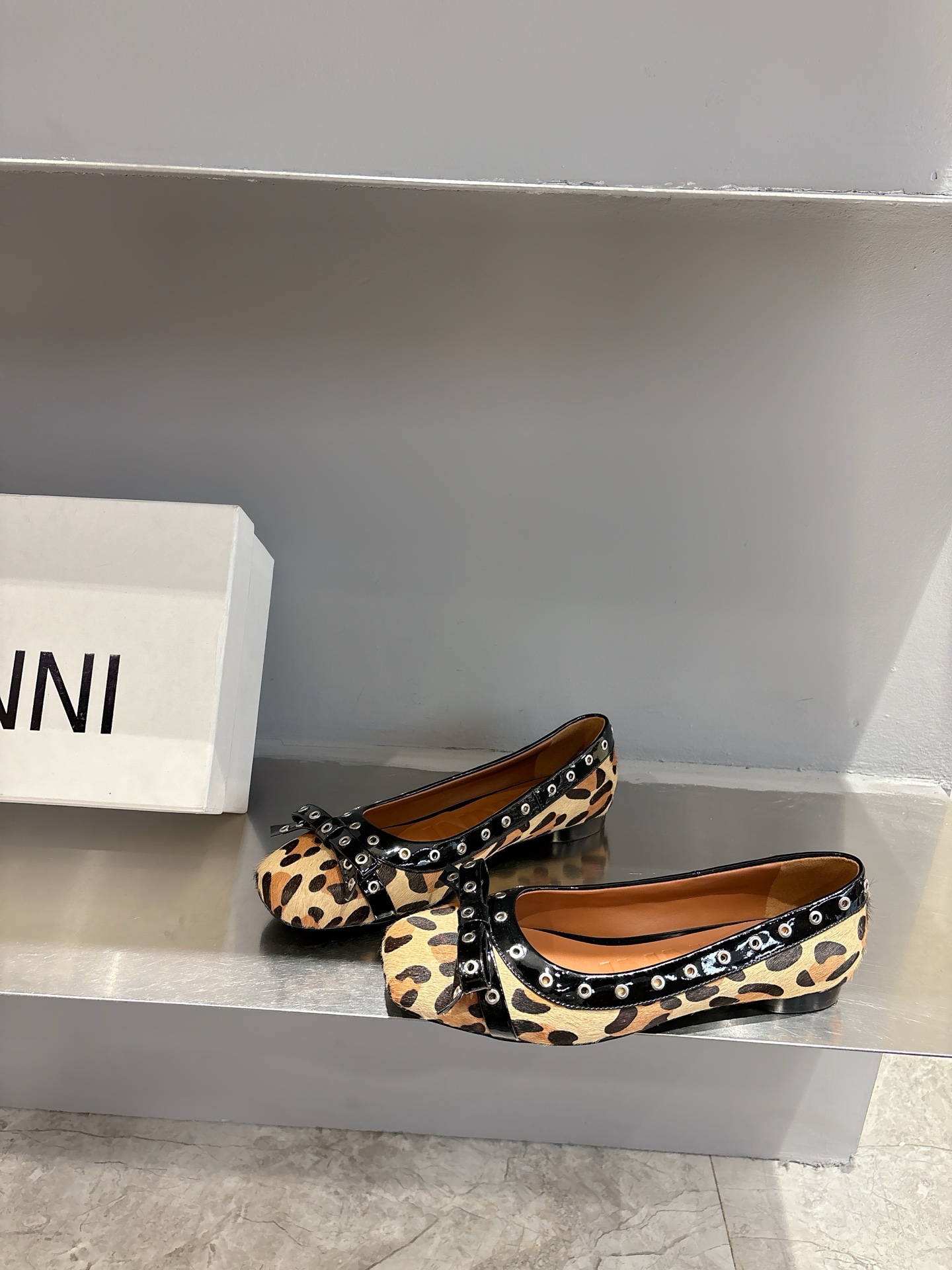 Ganni Spring/Summer Ballerina Flats: Romantic French Style with Butterflies Design. Comfortable and Impressive! - 图片 4