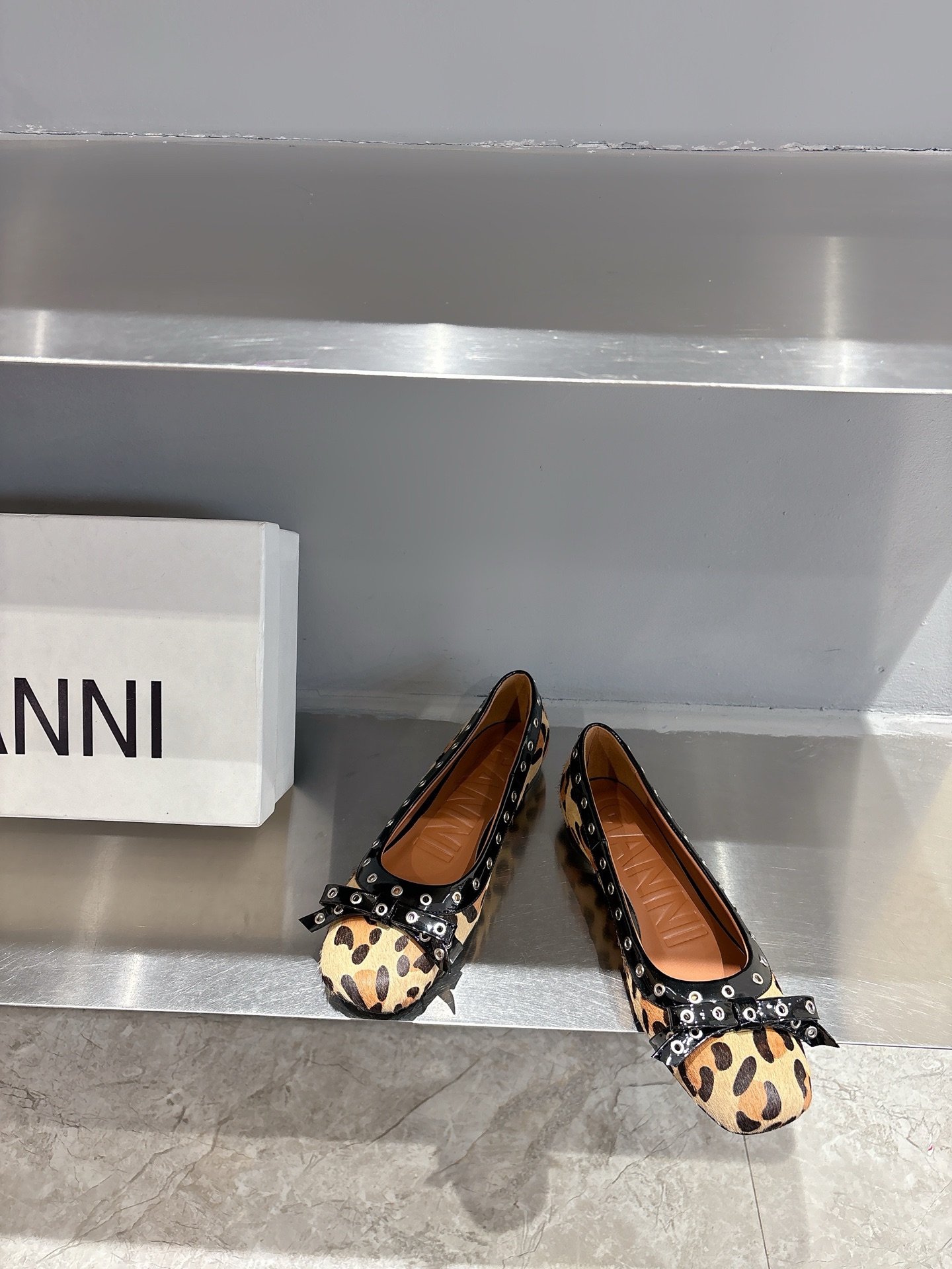 Ganni Spring/Summer Ballerina Flats: Romantic French Style with Butterflies Design. Comfortable and Impressive! - 图片 3