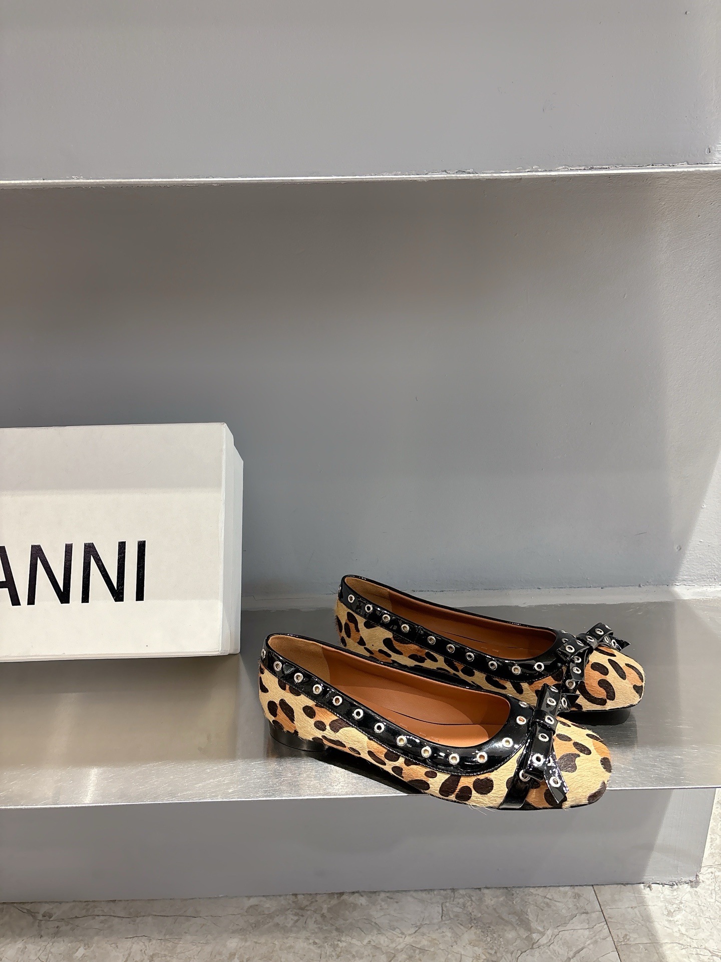 Ganni Spring/Summer Ballerina Flats: Romantic French Style with Butterflies Design. Comfortable and Impressive! - 图片 2
