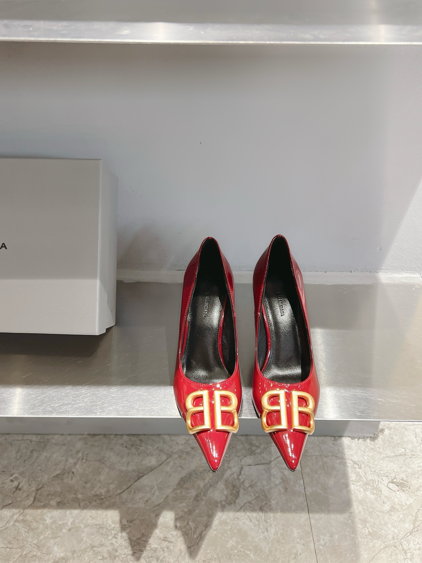 NO:258002,Balencia*a25ss high heels shoes, fabric patent leather, outsole, Italian leather sole, inner sheepskin size35~41 (40.41 custom-made, non-returning) High heels 6.5/8.5cm, back empty, single shoes, high heels, balenciaga, high heels, sheepskin19860909Balencia*a25ss高跟单鞋 面料漆皮 大底意大利真皮底 内里羊皮 size35~41（40.41定制不退换） 高跟6.5/8.5cm 后空 单鞋,高跟鞋,balenciaga,high heels,sheepskin,Women's Shoes