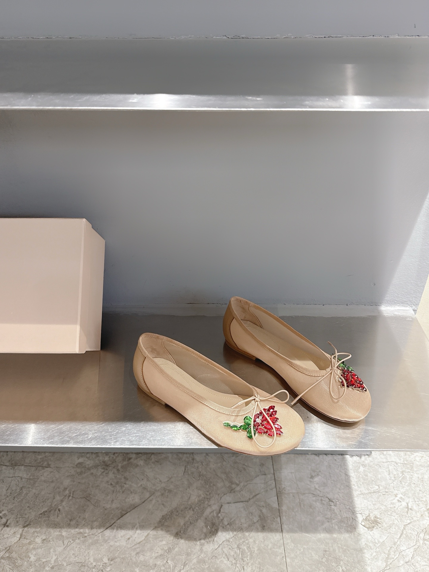 Simone Rocha Ballet Flats with Mesh and Jewel Embellishments 6 i1742740262506 875 0 3