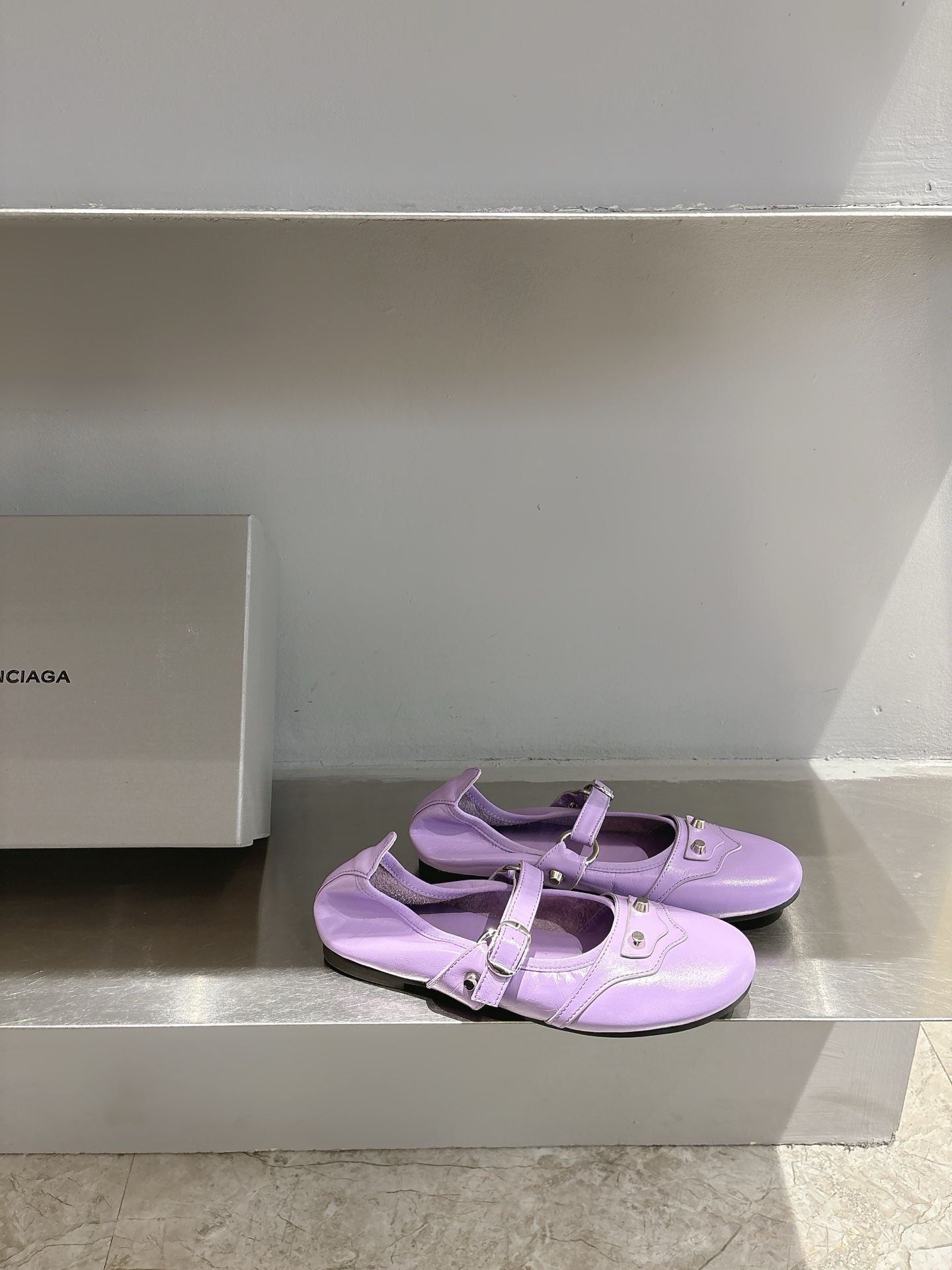 Balenciaga Summer 2025 Metal Strangling Mary Jane Ballet Shoes – Punk Street Style! - 图片 2