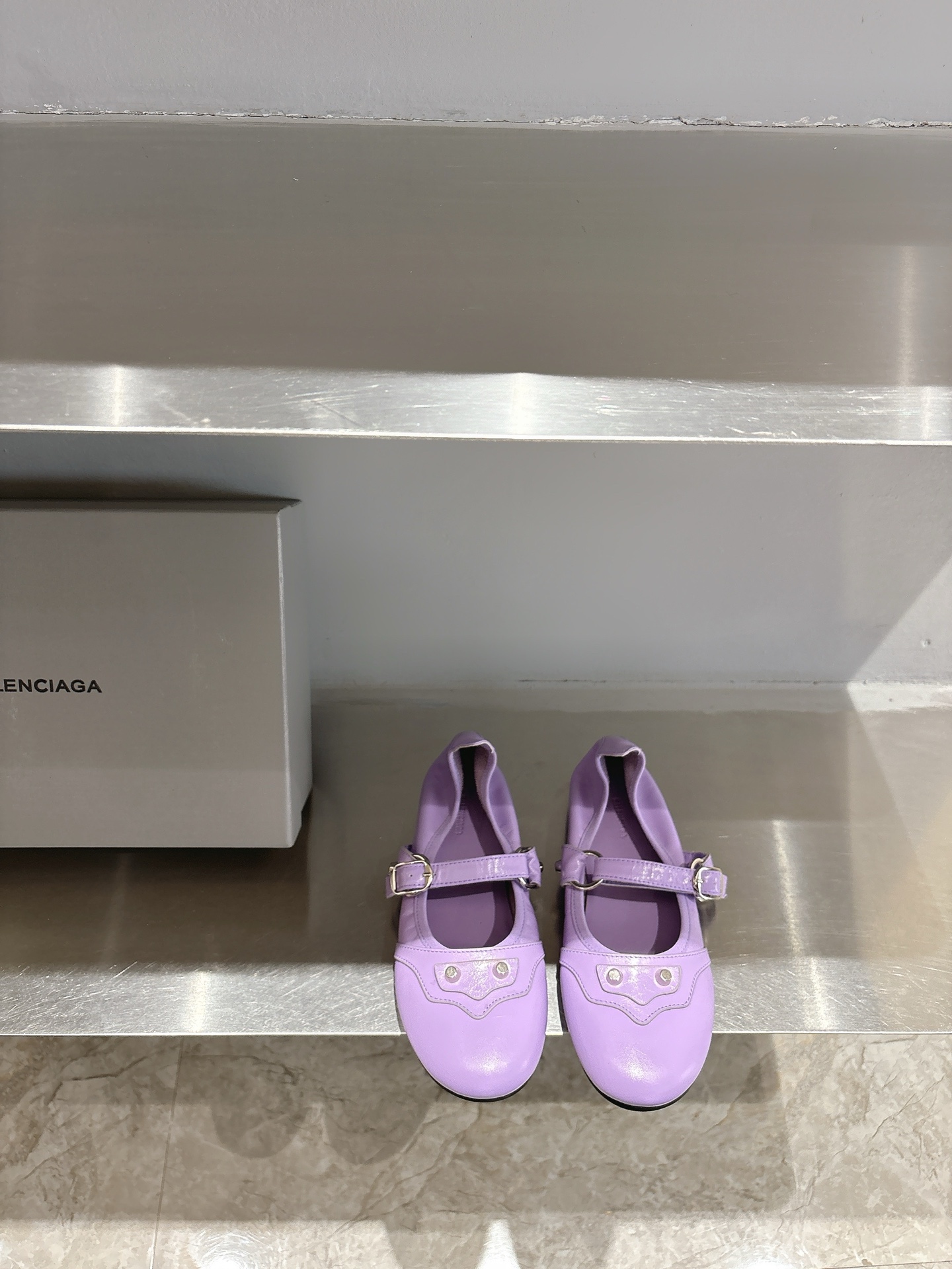 Balenciaga Summer 2025 Metal Strangling Mary Jane Ballet Shoes – Punk Street Style! - 图片 1