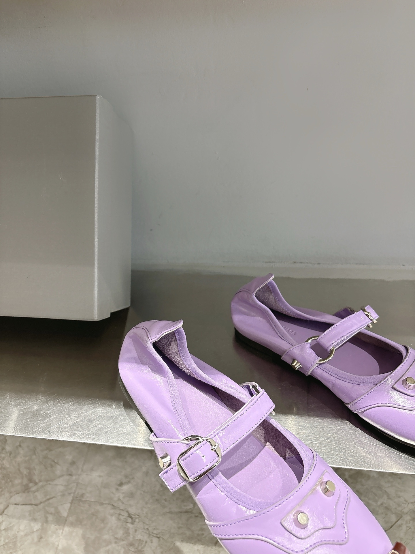 Balenciaga Summer 2025 Metal Strangling Mary Jane Ballet Shoes – Punk Street Style! - 图片 8