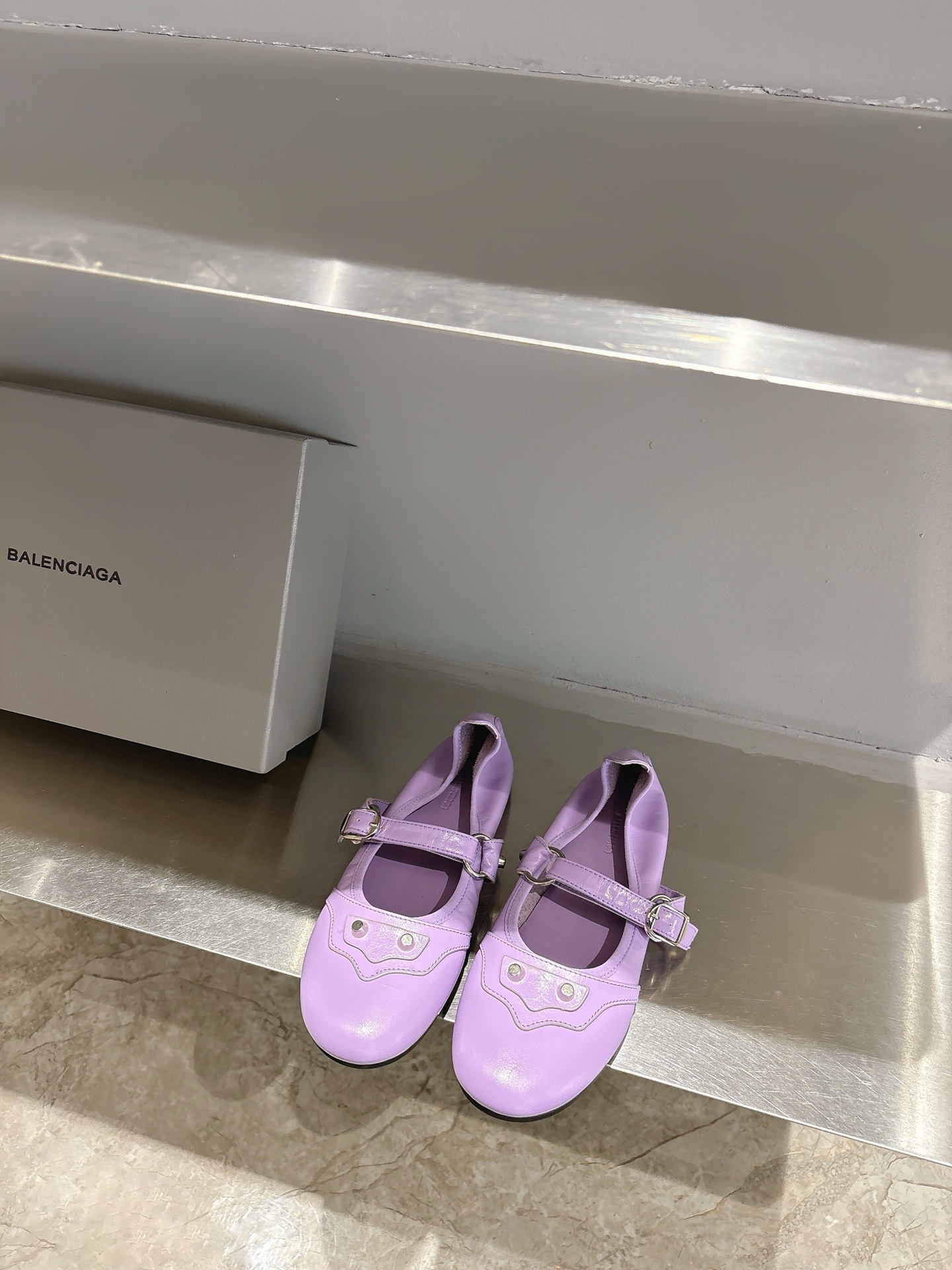 Balenciaga Summer 2025 Metal Strangling Mary Jane Ballet Shoes – Punk Street Style! - 图片 5