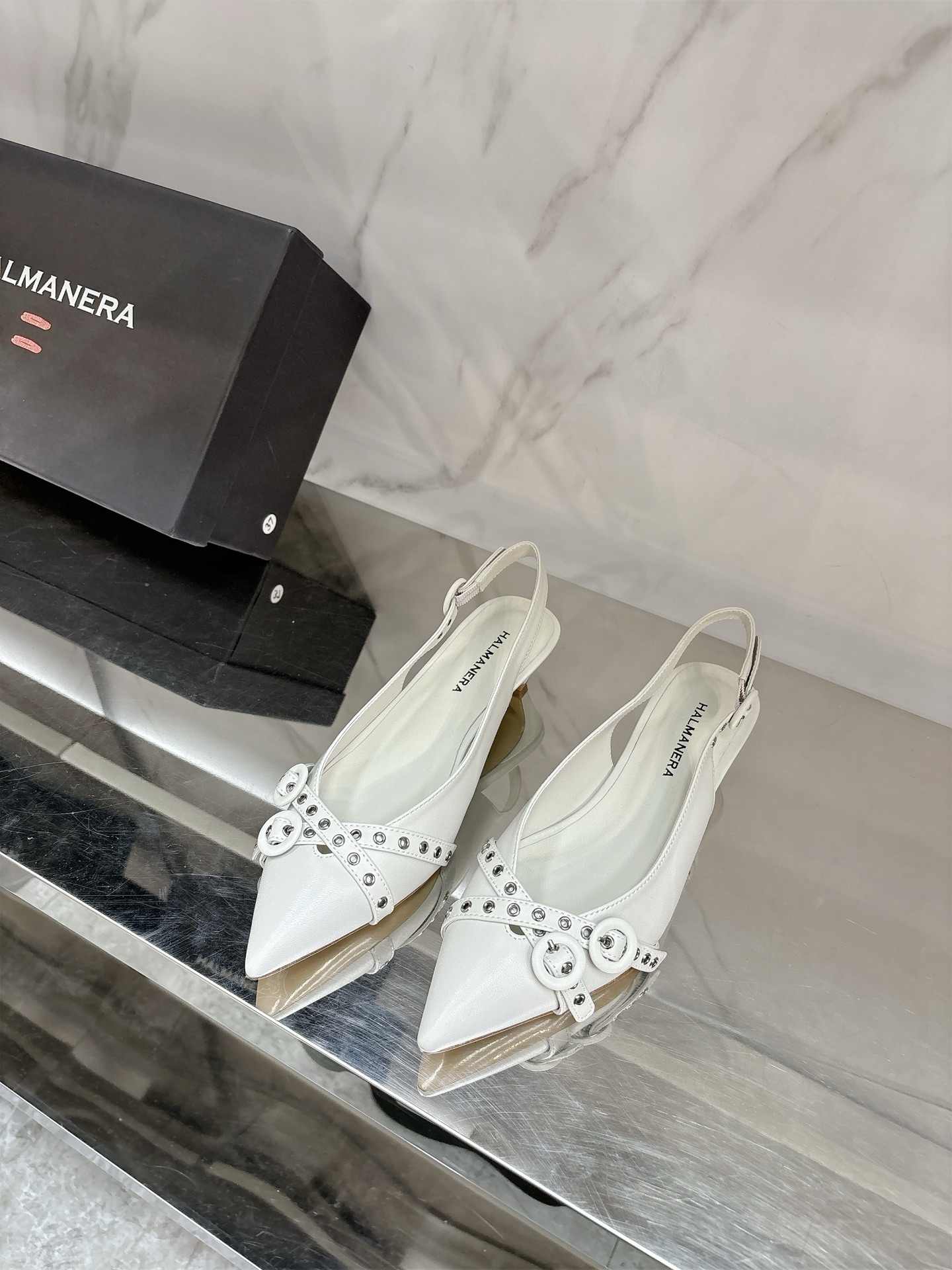 NO:239771,HALMANERA 2025 spring and summer new sandals Italian niche brand, pure handmade retro and easy to wear, versatile and fashionable cowhide fabric, sheepskin inner lining, size 35-39# (40# customized without return or exchange), sandals, sandals, cowhide, sheepskin19860909HALMANERA2025春夏新款凉鞋意大利小众品牌,纯手工制作复古好穿,百搭洋气对版牛皮面料,羊皮内里,码数35-39#（40#订做不退换）,凉鞋,sandals,cowhide,sheepskin,Women's Shoes