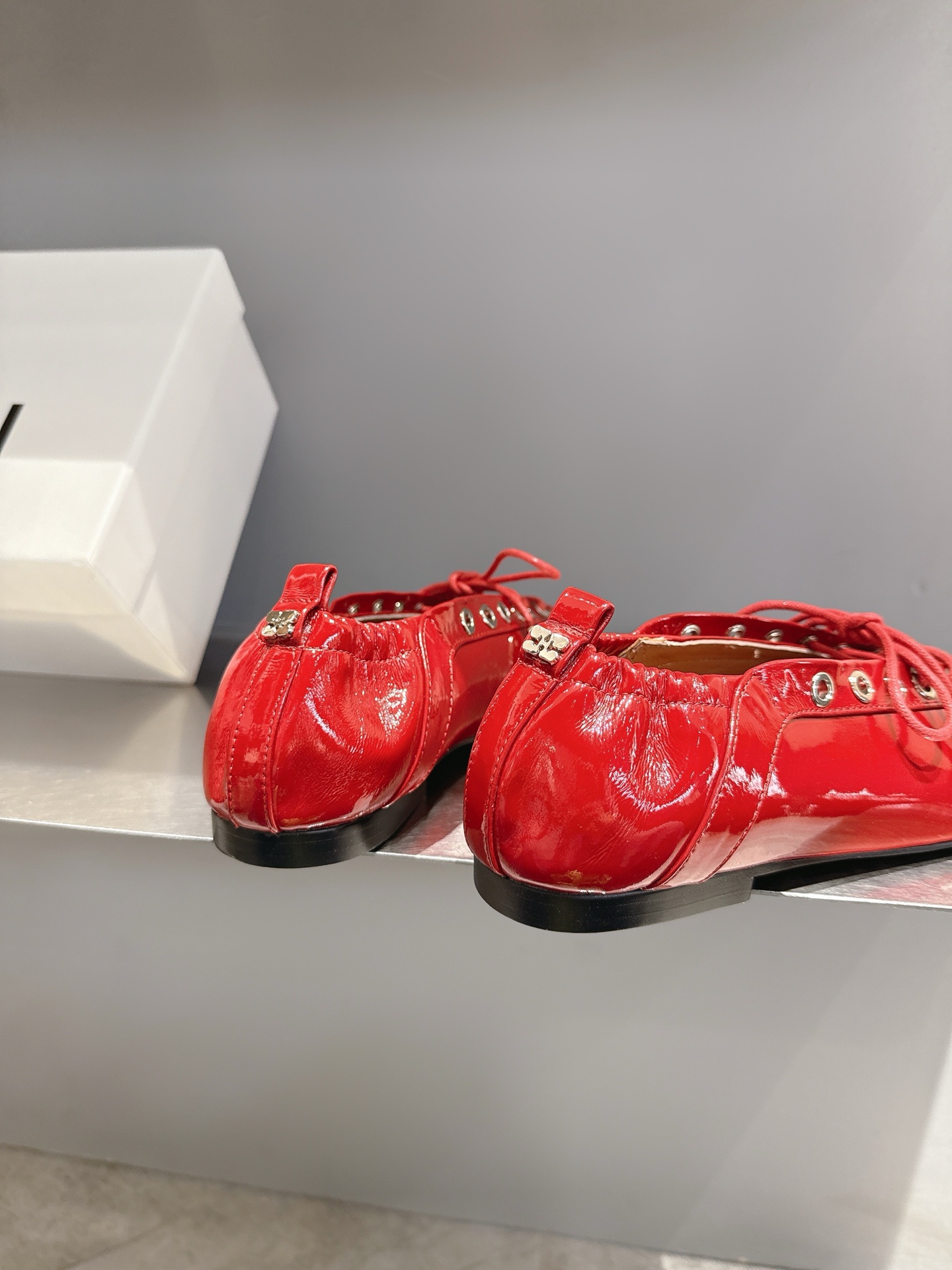 GANNI Spring/Summer 2022: Derby Shoes with Unique Design and Comfort. - 图片 8