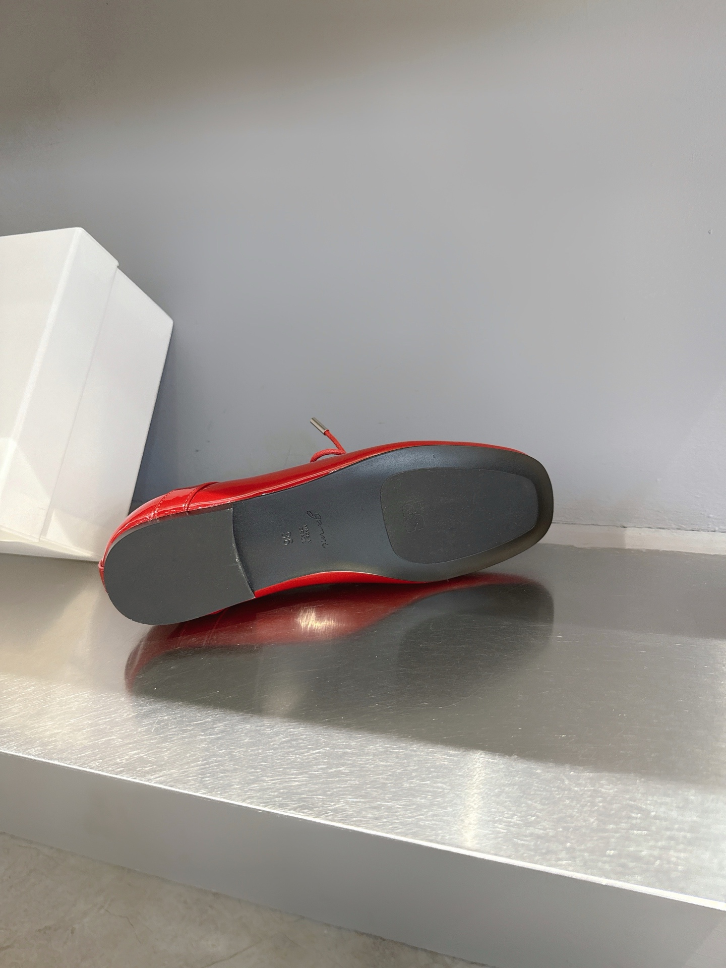 GANNI Spring/Summer 2022: Derby Shoes with Unique Design and Comfort. - 图片 9