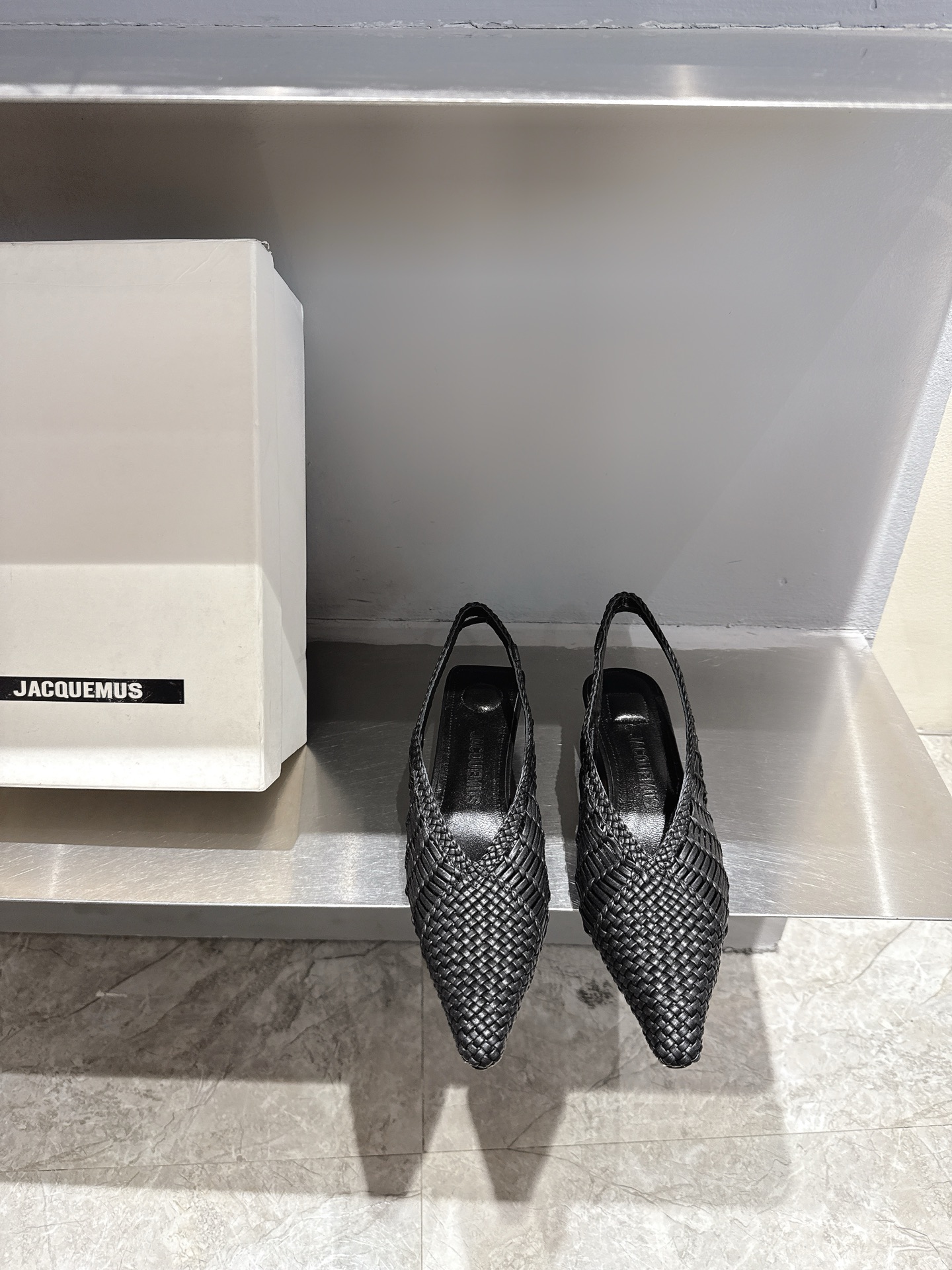 Jacquemus 25SS Knit Pointy Shoes: French Aesthetic in London Flagship Store