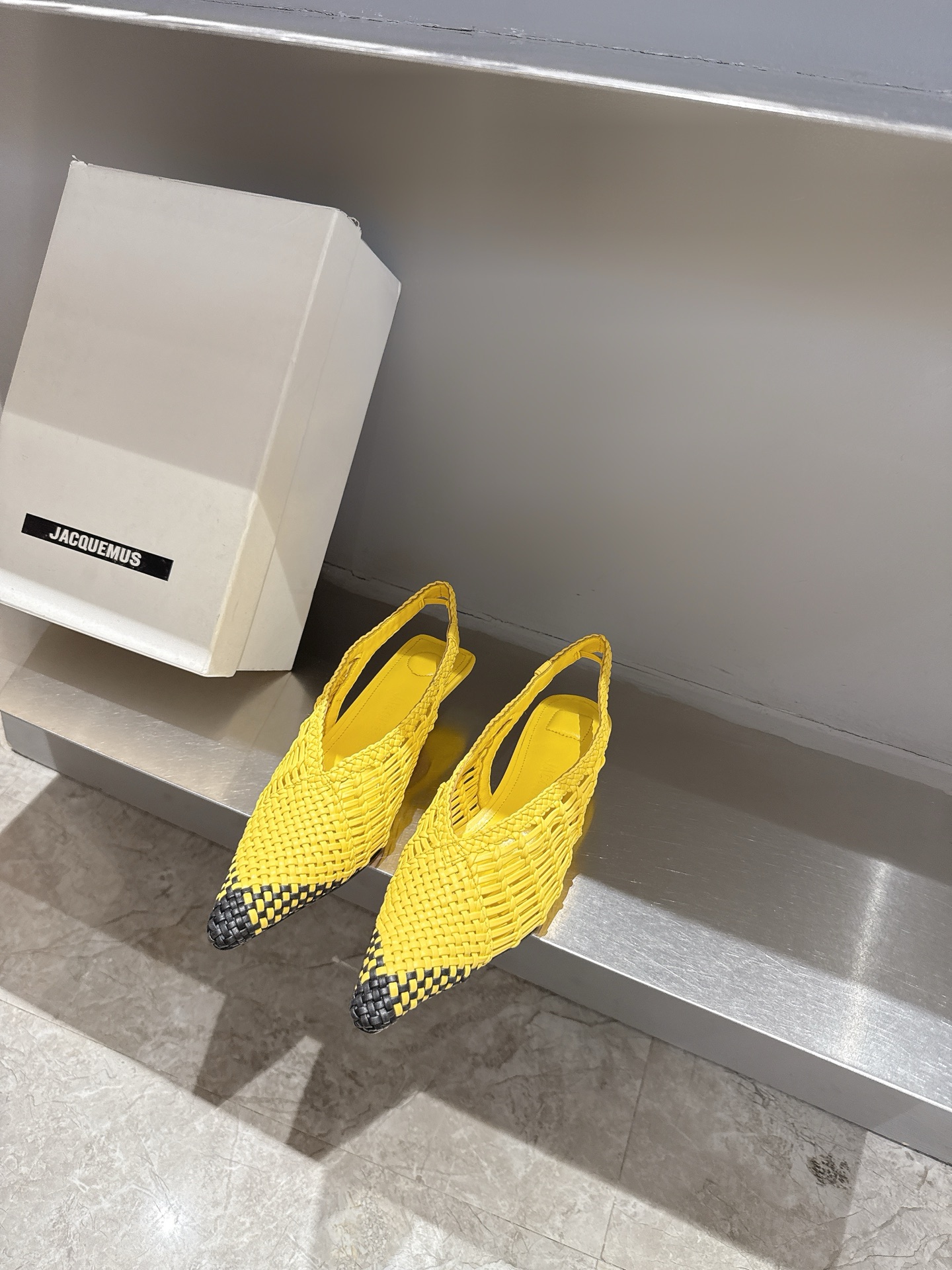 Jacquemus 25SS Sheepskin Pointed Knit Shoes: Fashion from South France - 图片 6