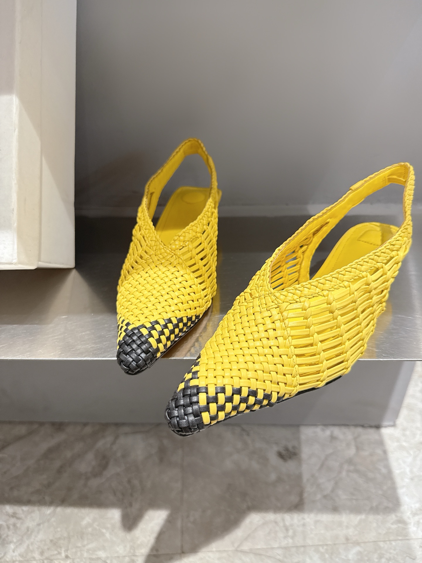 Jacquemus 25SS Sheepskin Pointed Knit Shoes: Fashion from South France - 图片 7