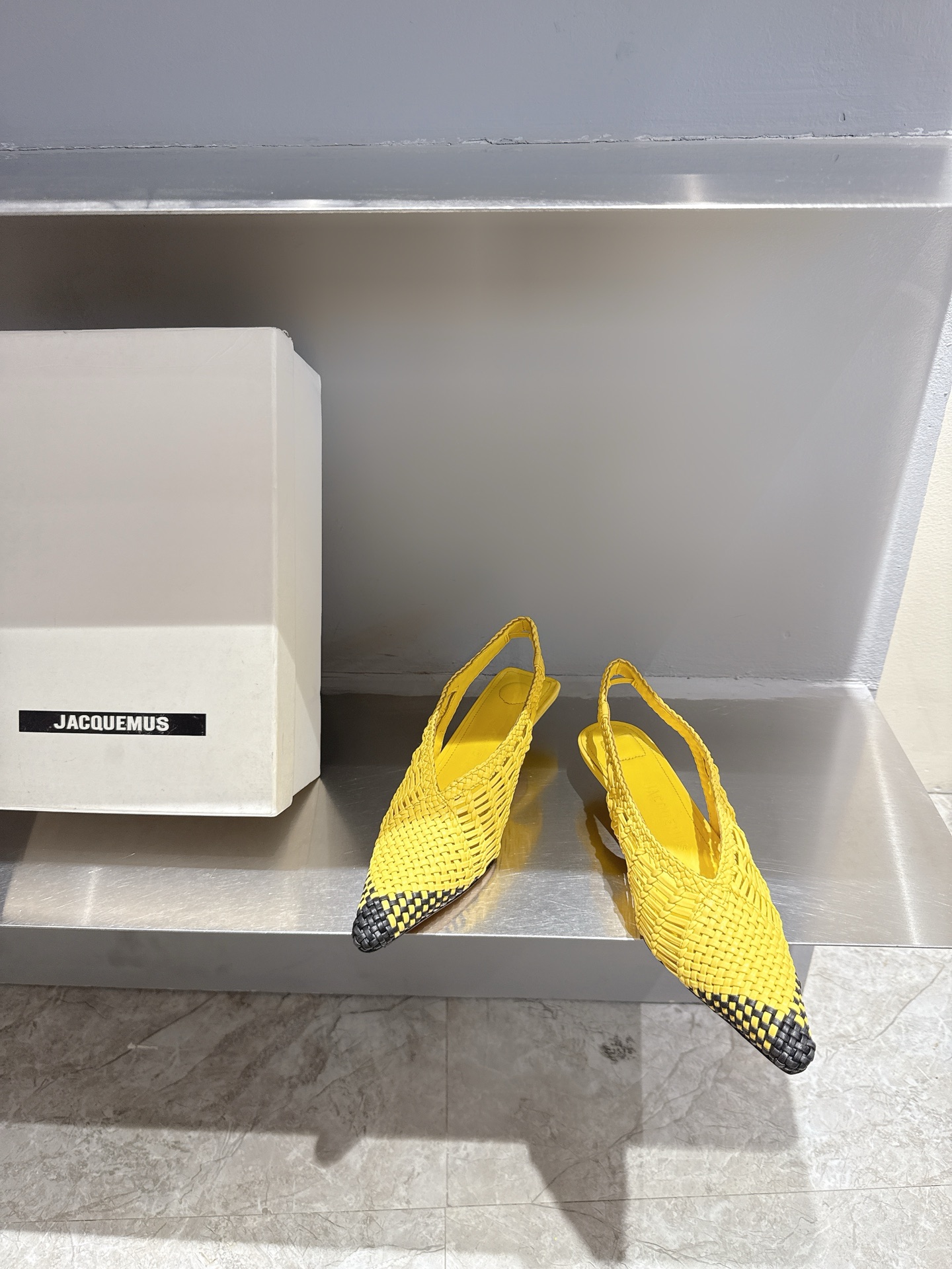 Jacquemus 25SS Sheepskin Pointed Knit Shoes: Fashion from South France - 图片 3