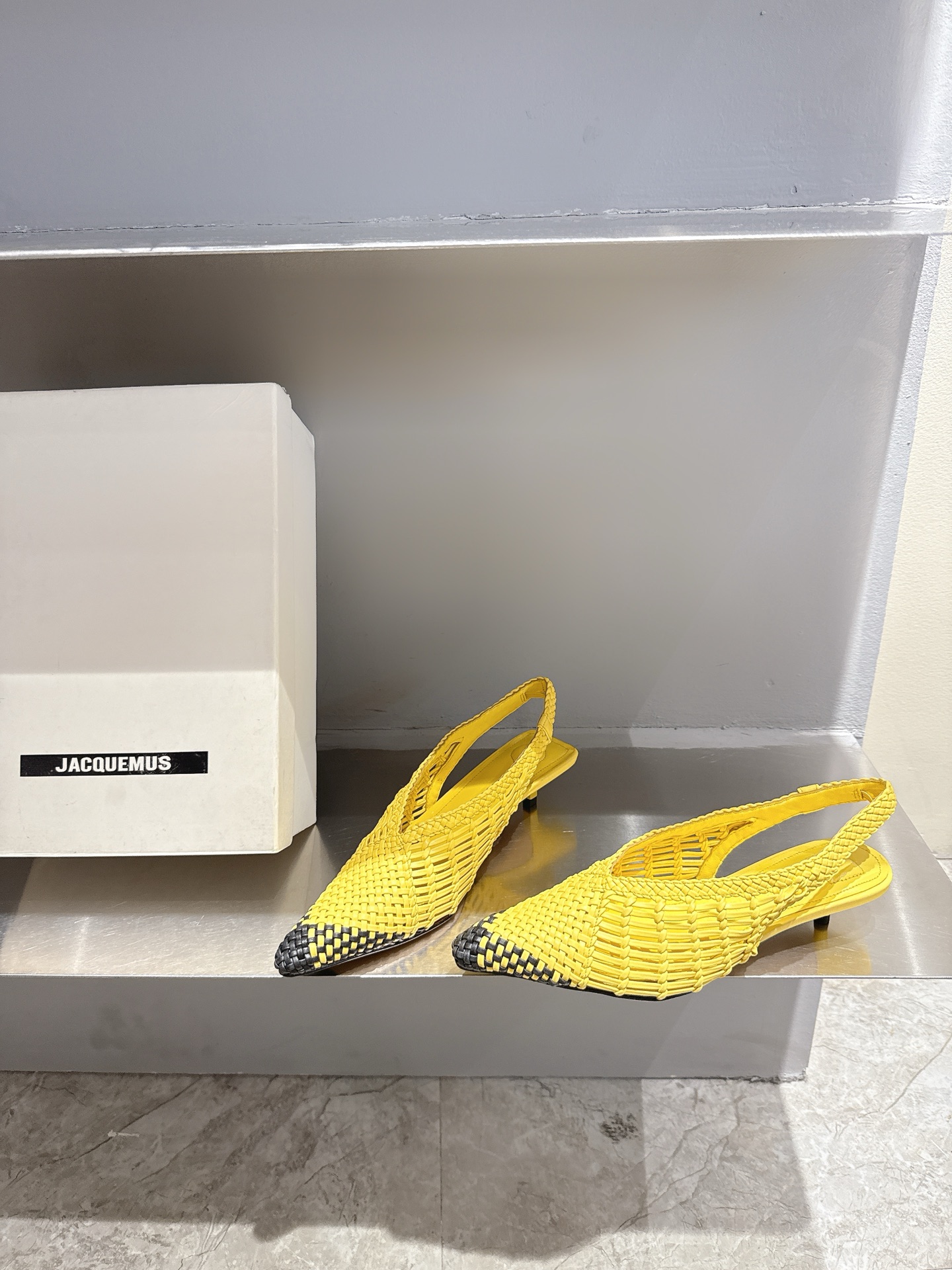 Jacquemus 25SS Sheepskin Pointed Knit Shoes: Fashion from South France - 图片 2